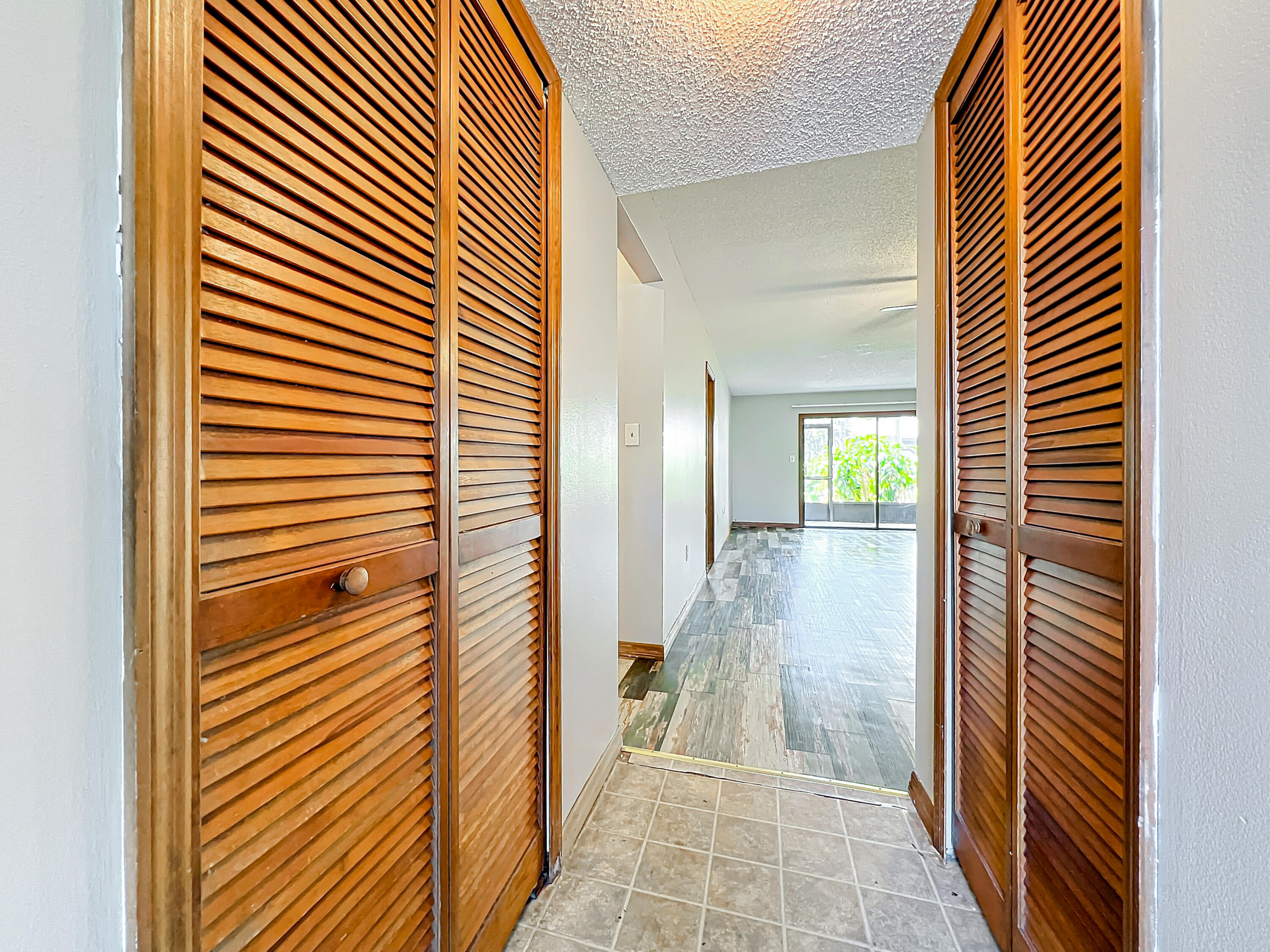 201 International Drive, 115