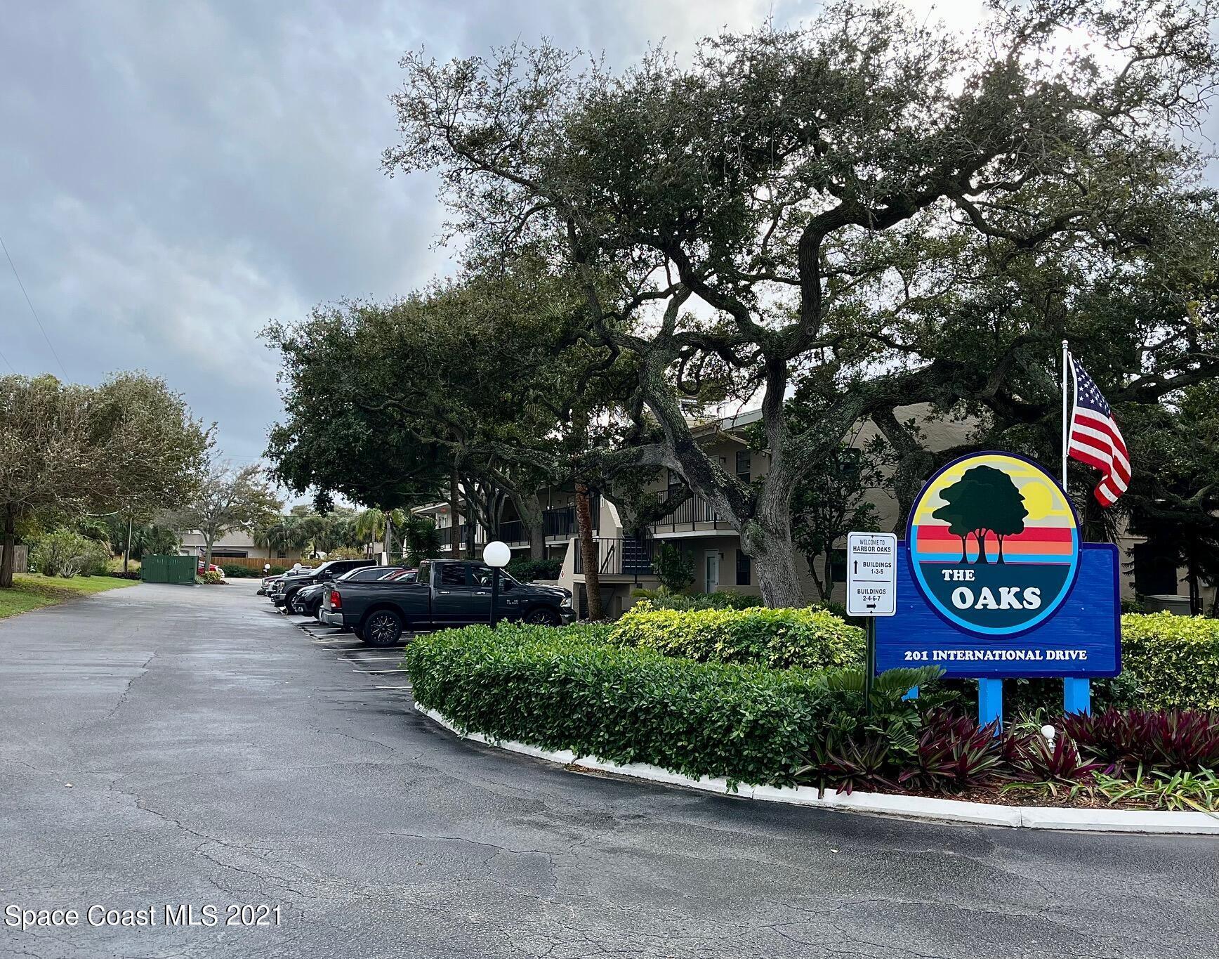 201 International Drive, 115