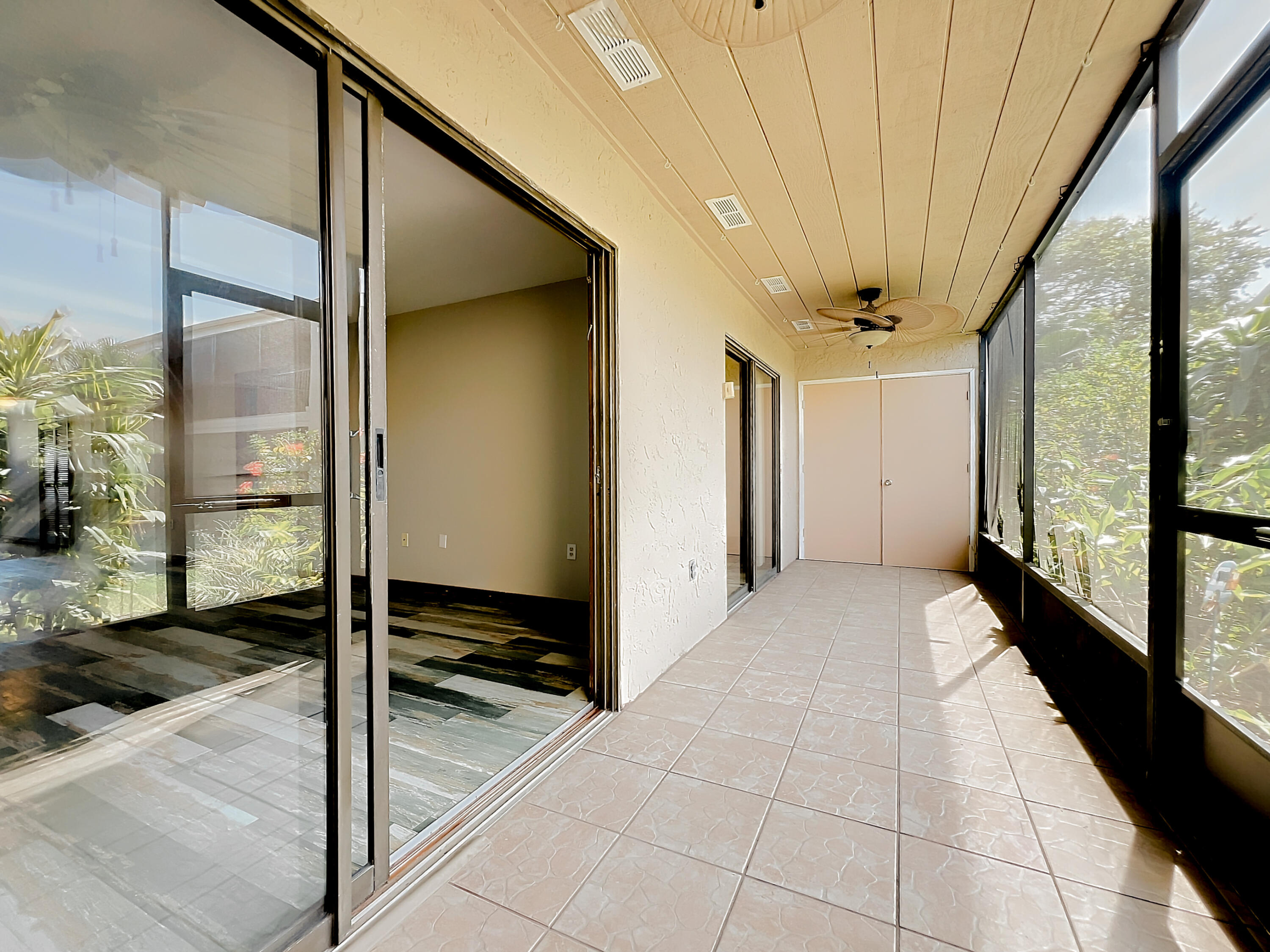201 International Drive, 115