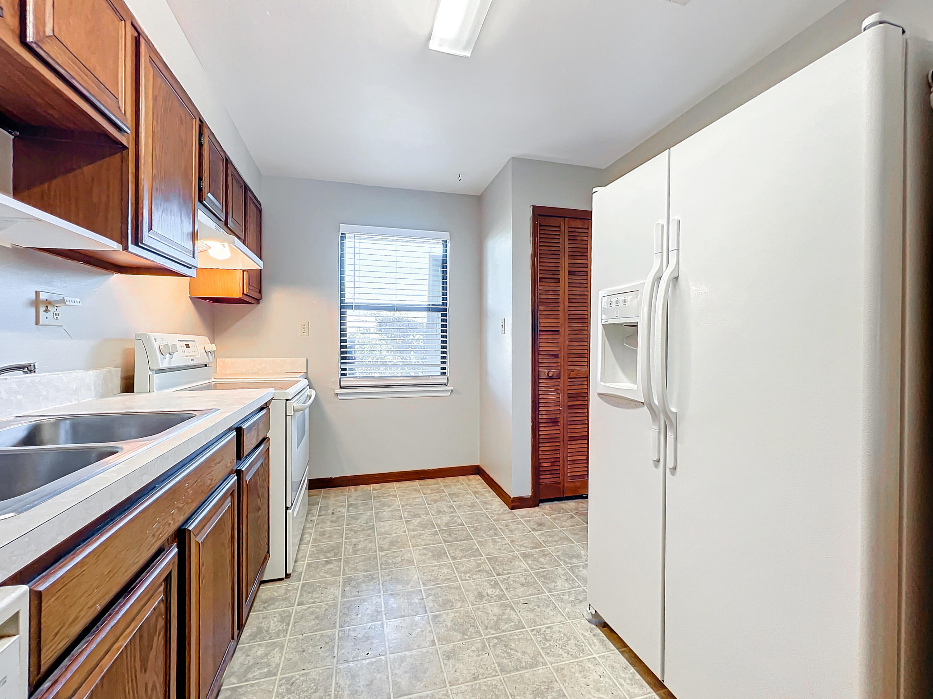 201 International Drive, 115