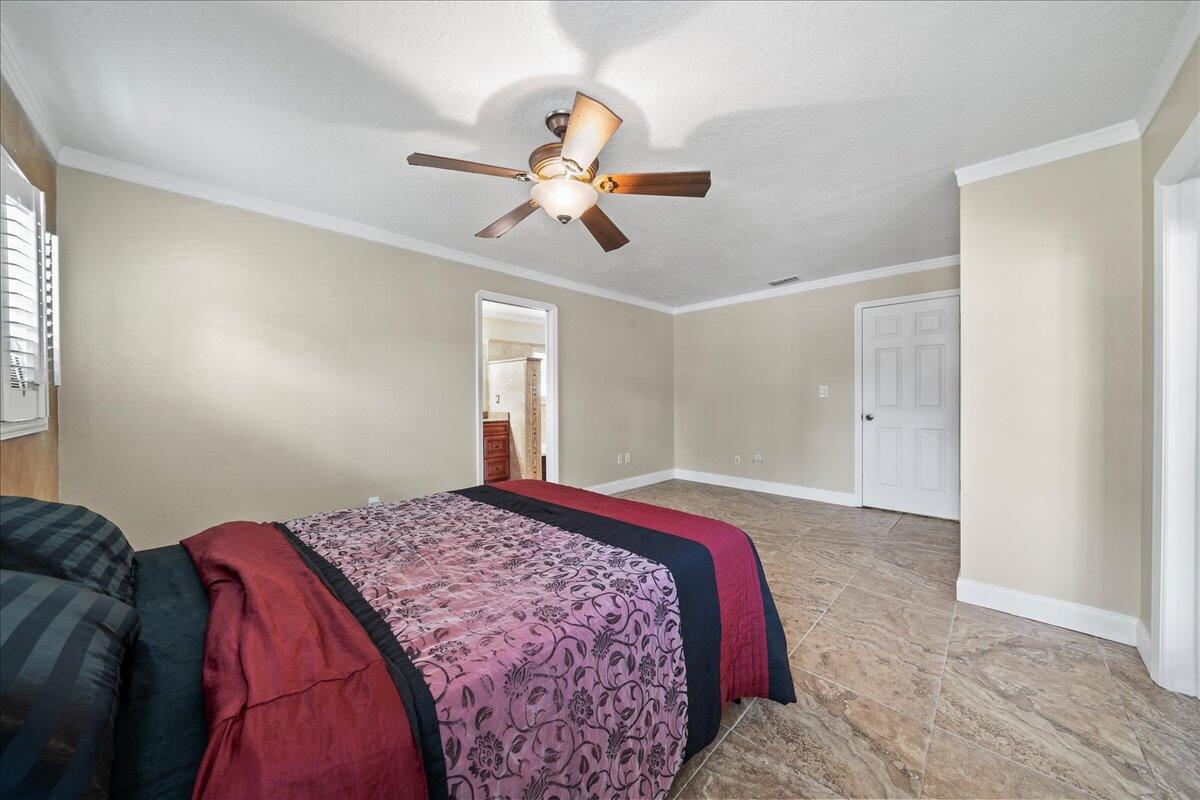 962 Dupont Street NE, 8