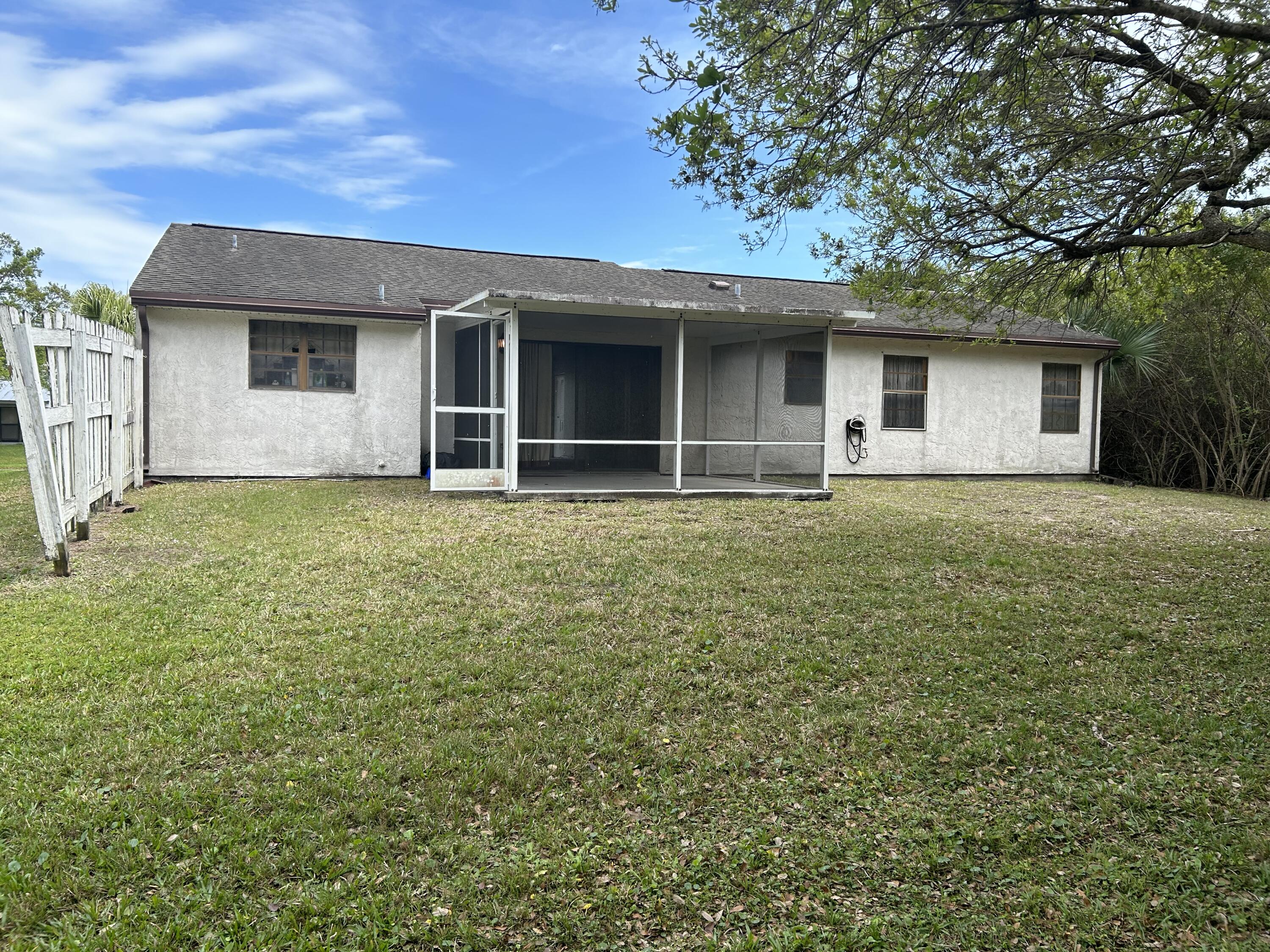1157 Persian Lane