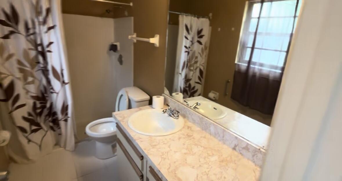 1157 Persian Lane