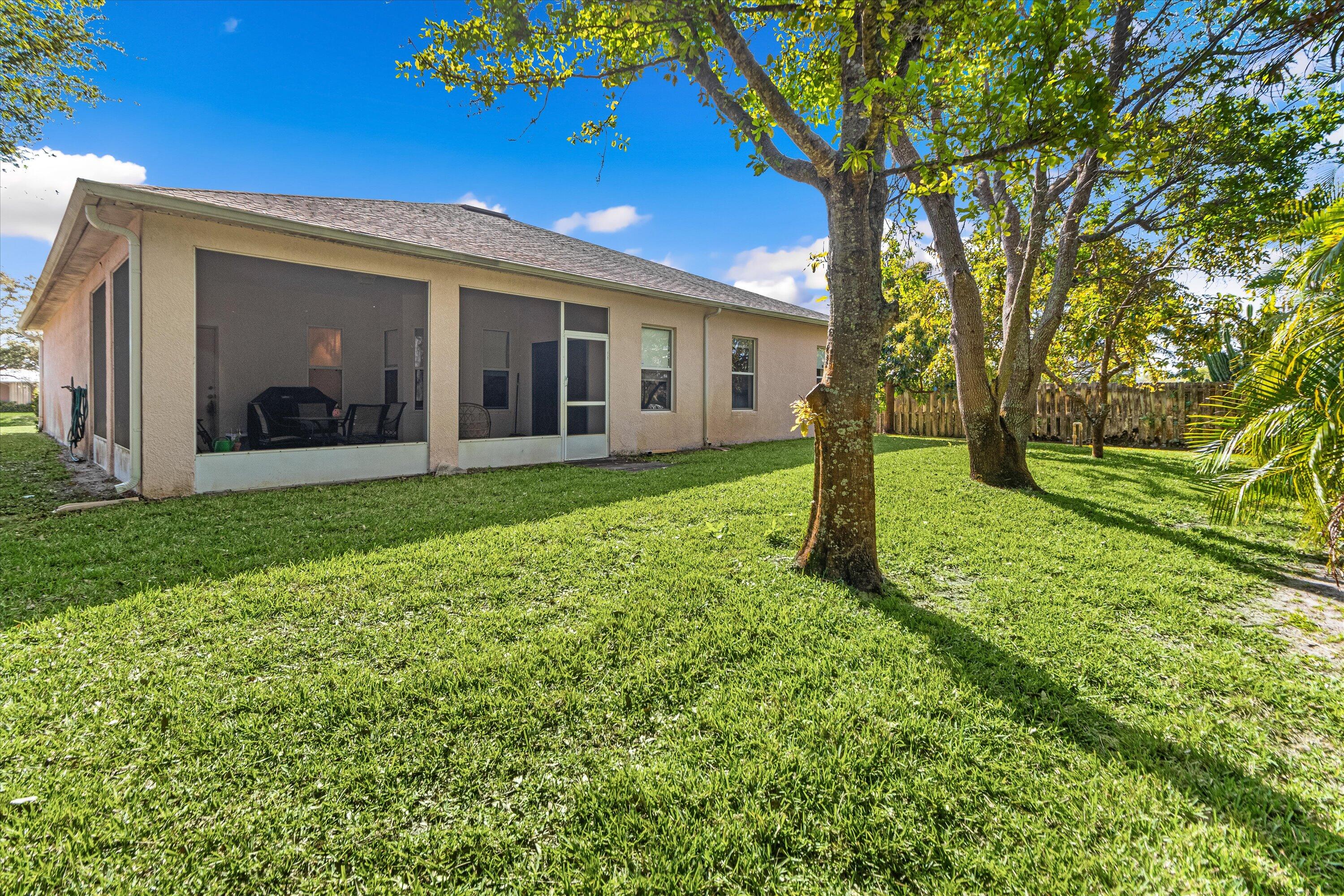 104 Pelican Island Place