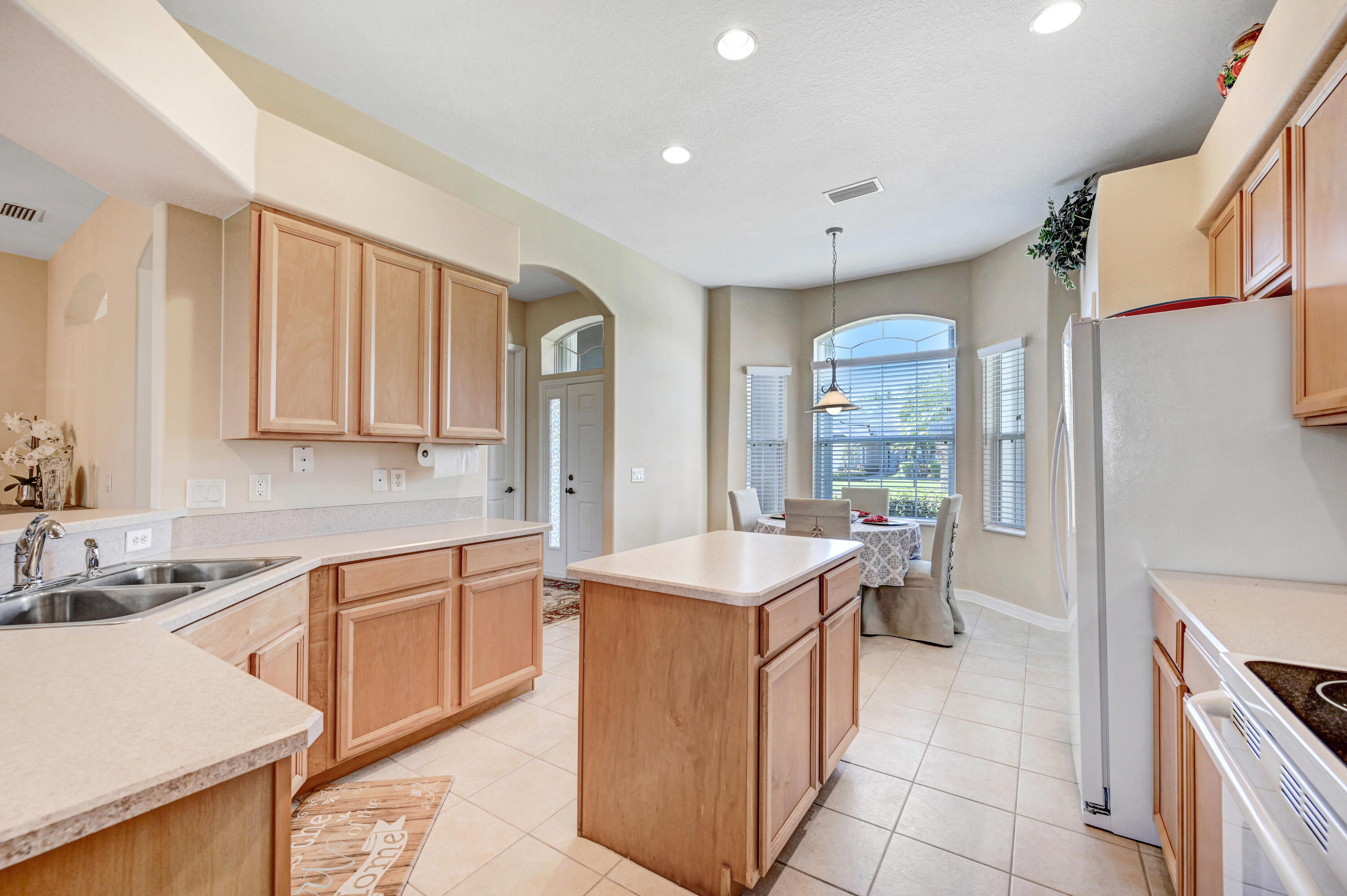 3813 Carambola Circle
