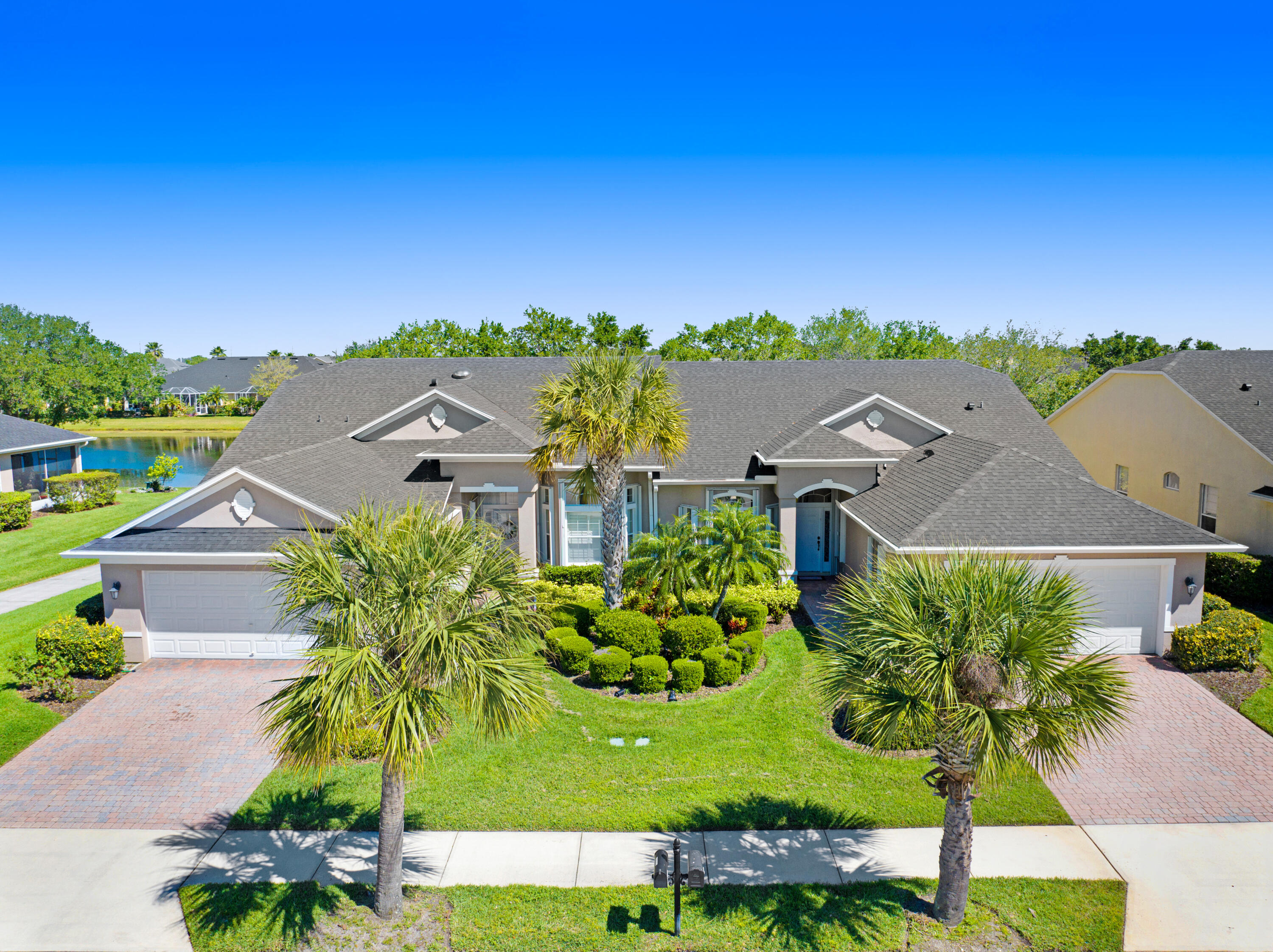 3813 Carambola Circle