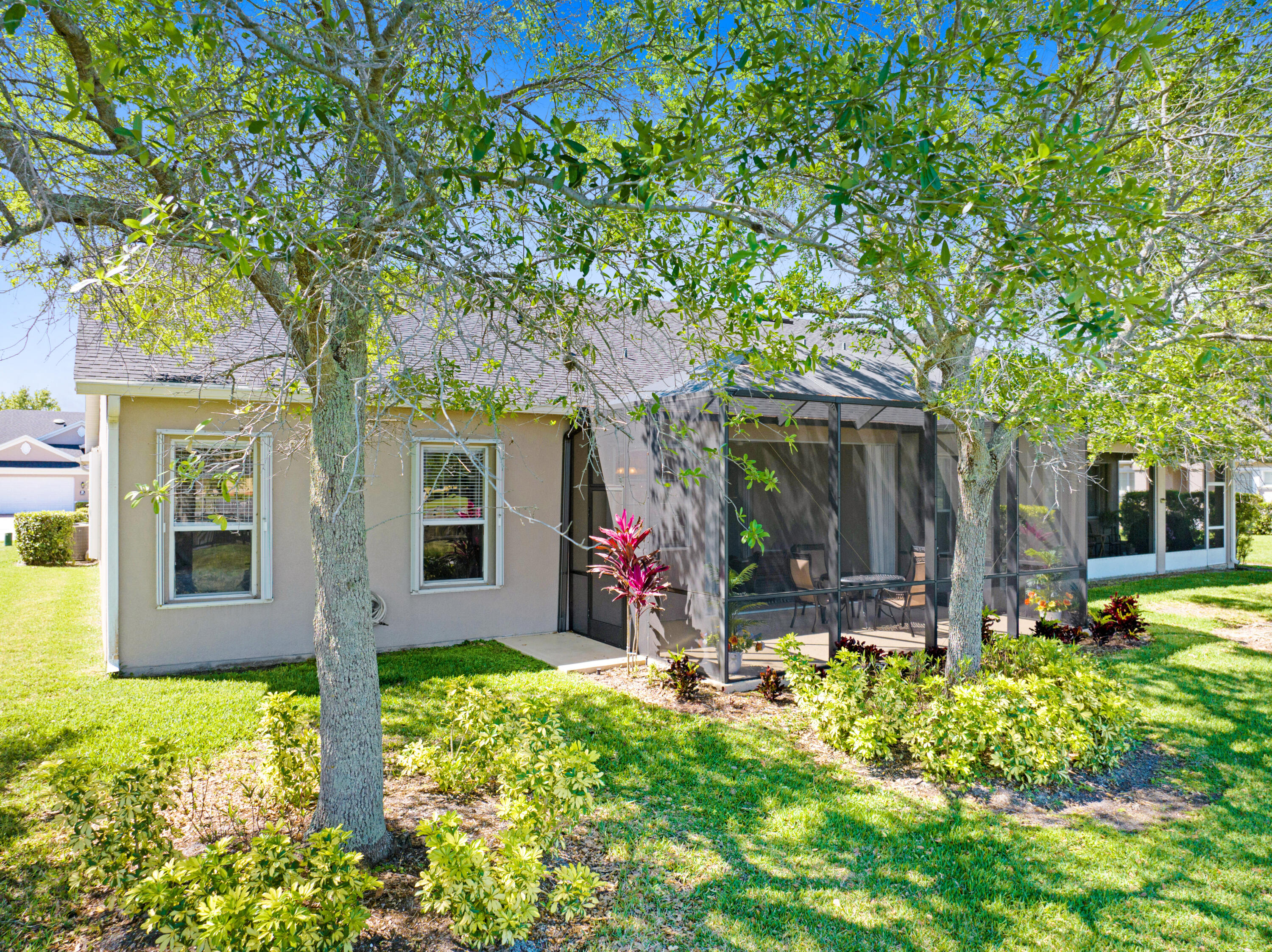 3813 Carambola Circle