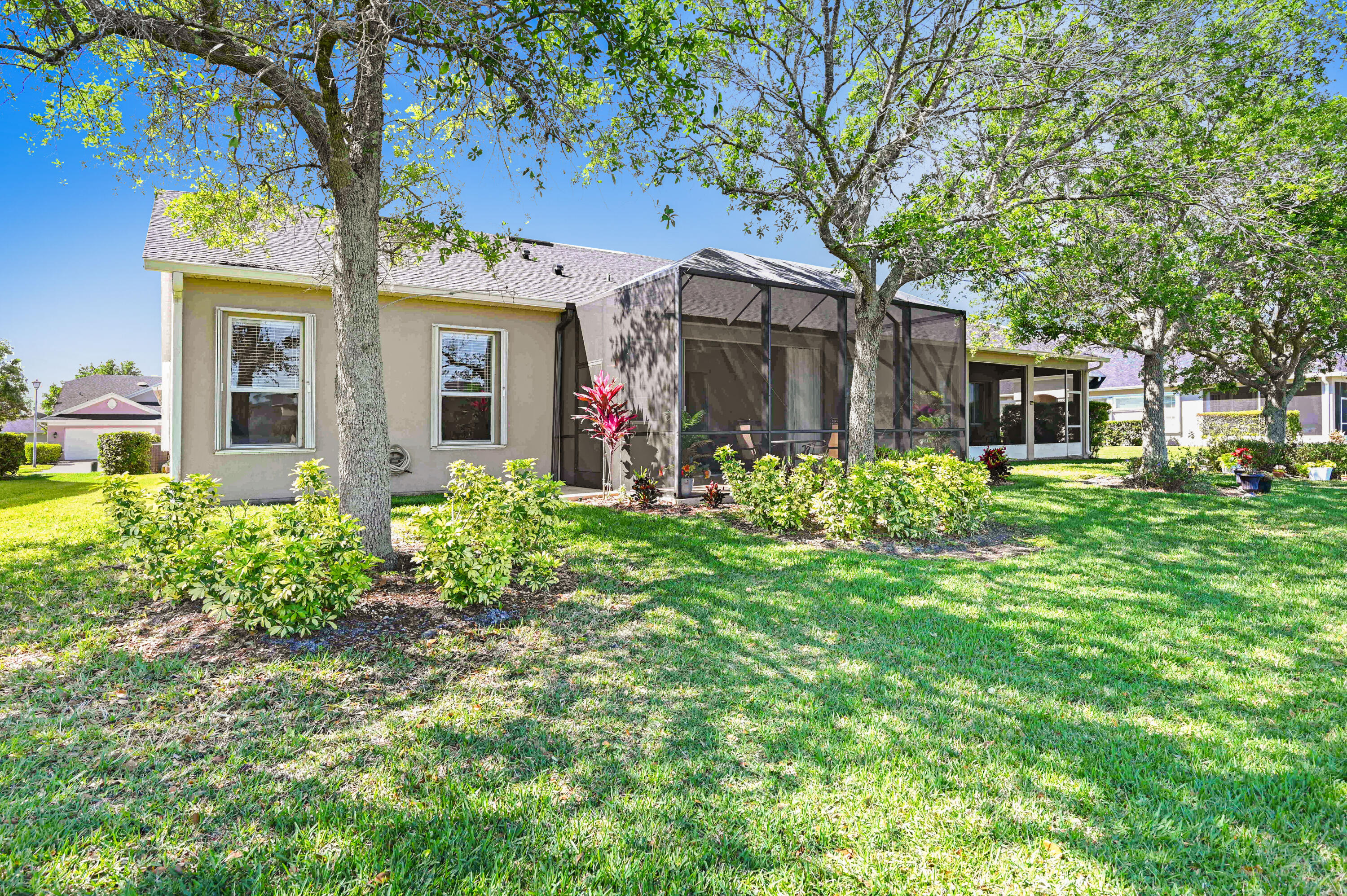 3813 Carambola Circle