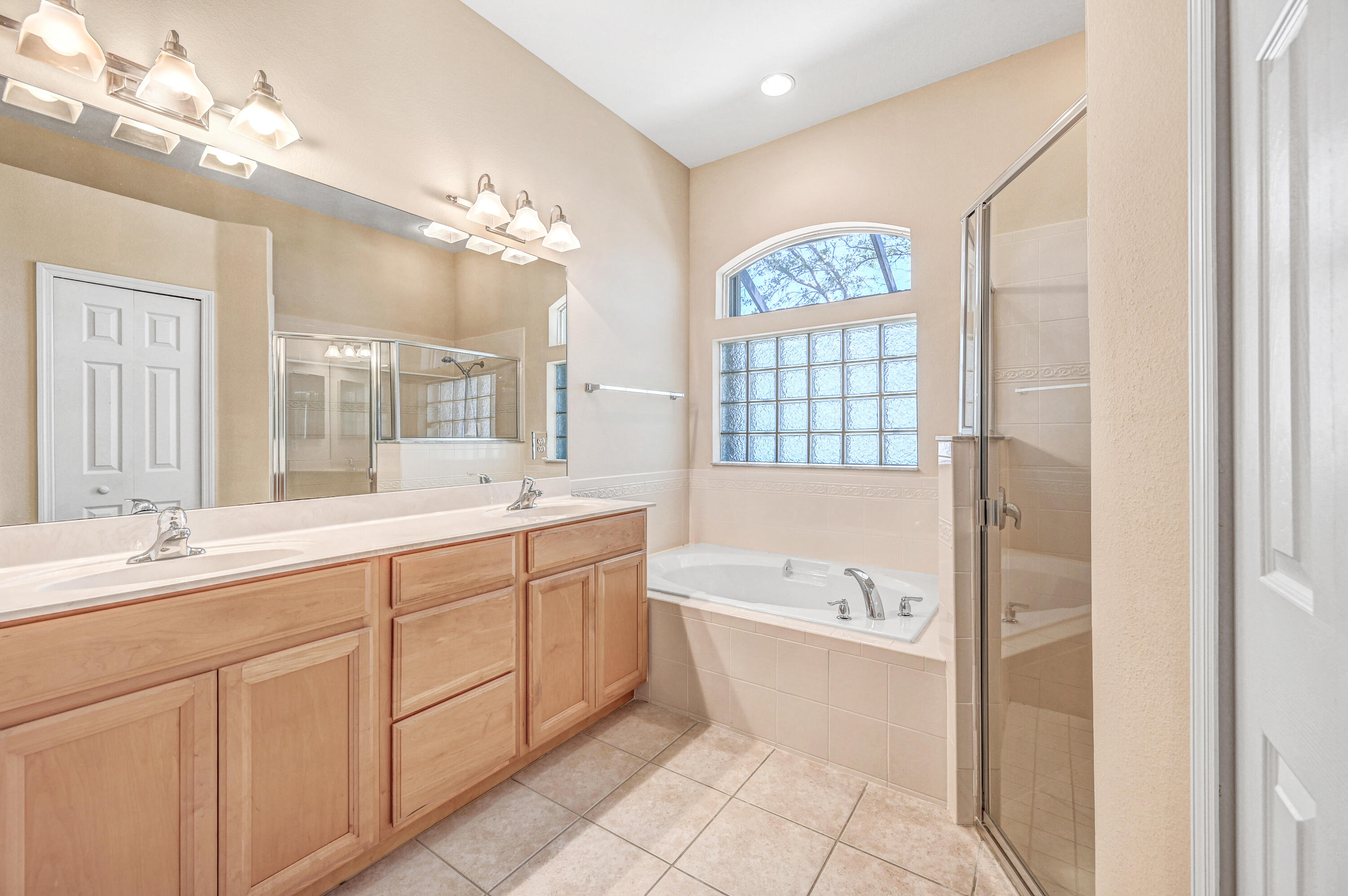 3813 Carambola Circle