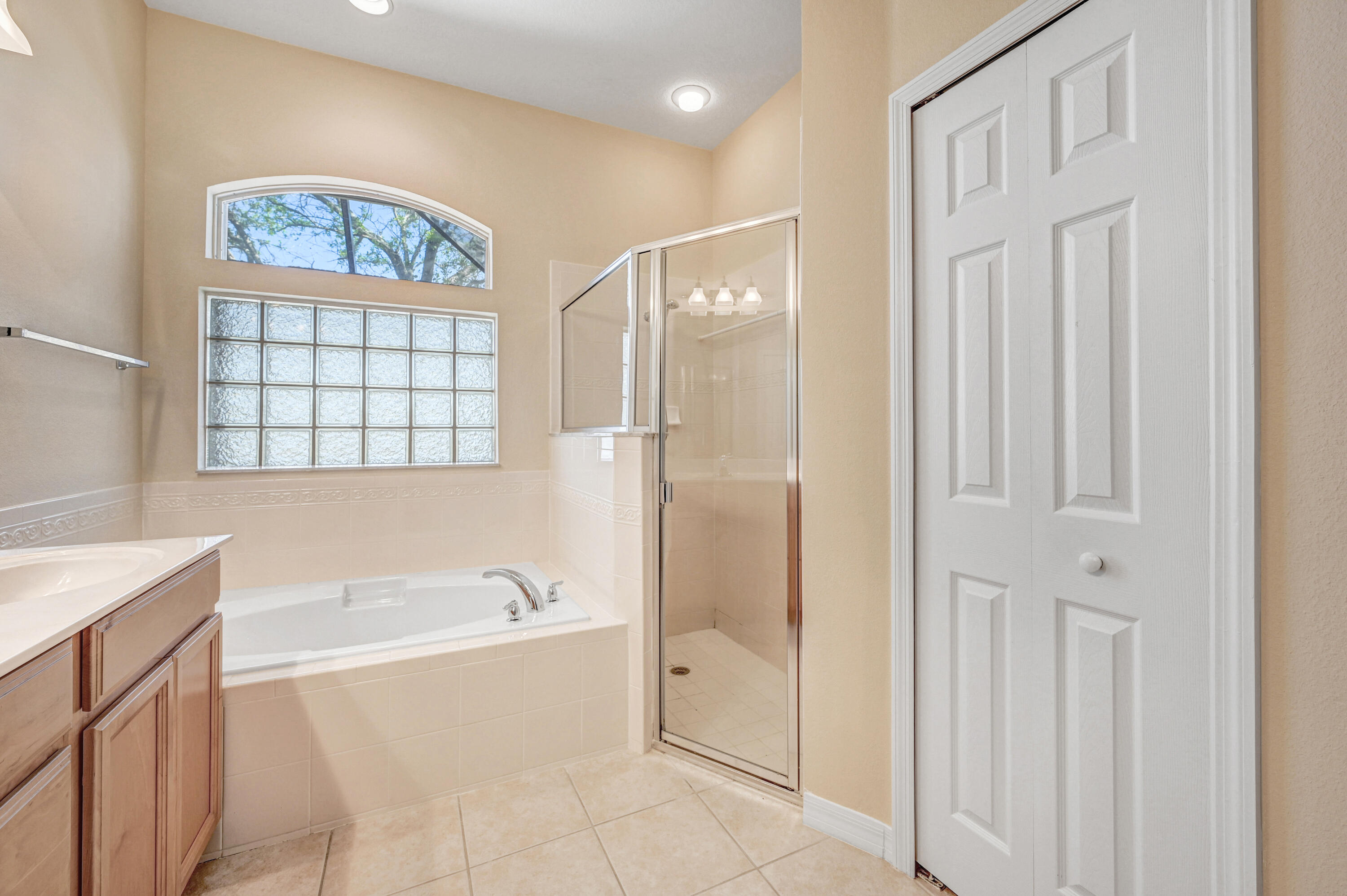 3813 Carambola Circle