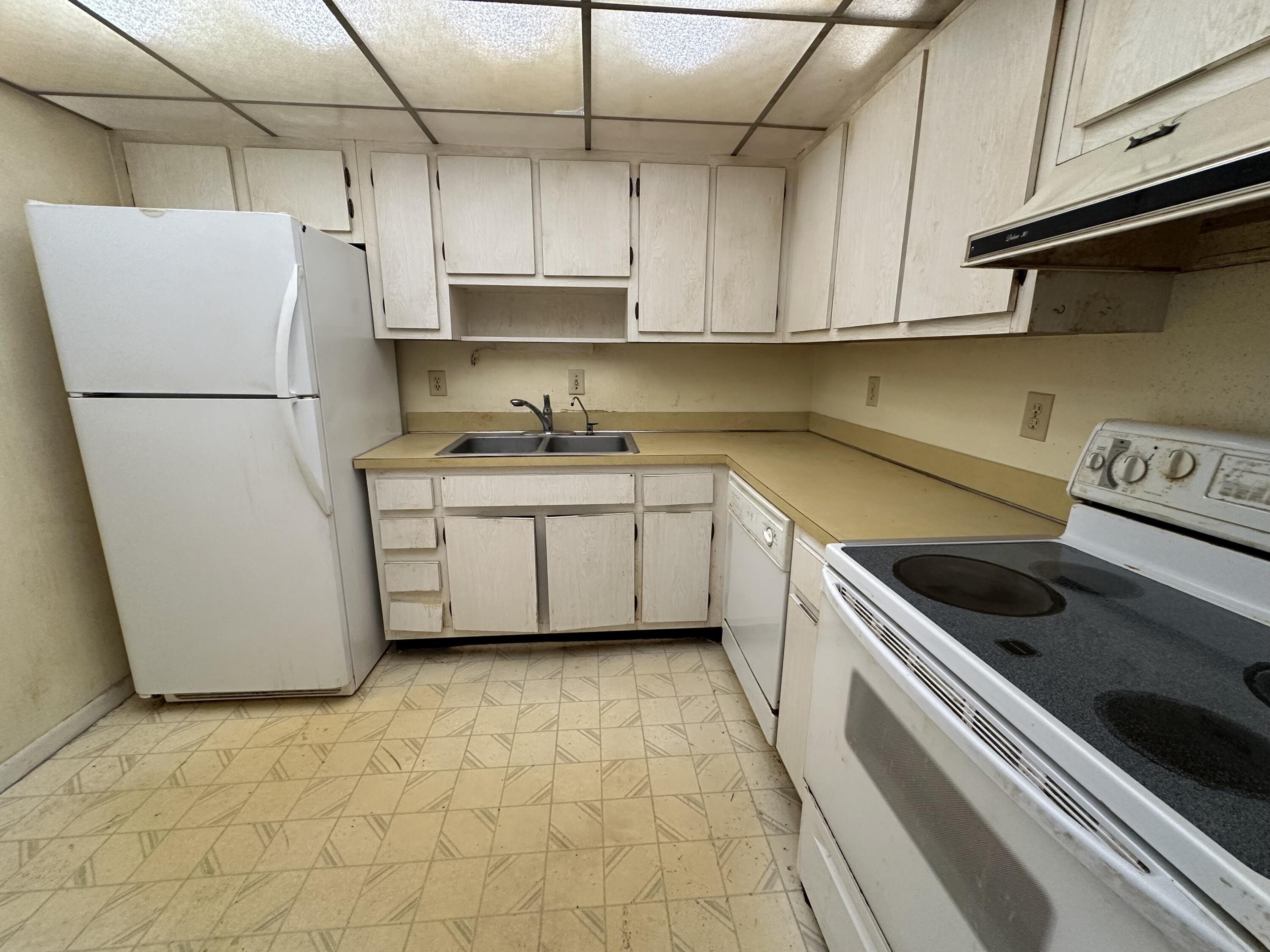 2700 N Highway A1a, 21-103