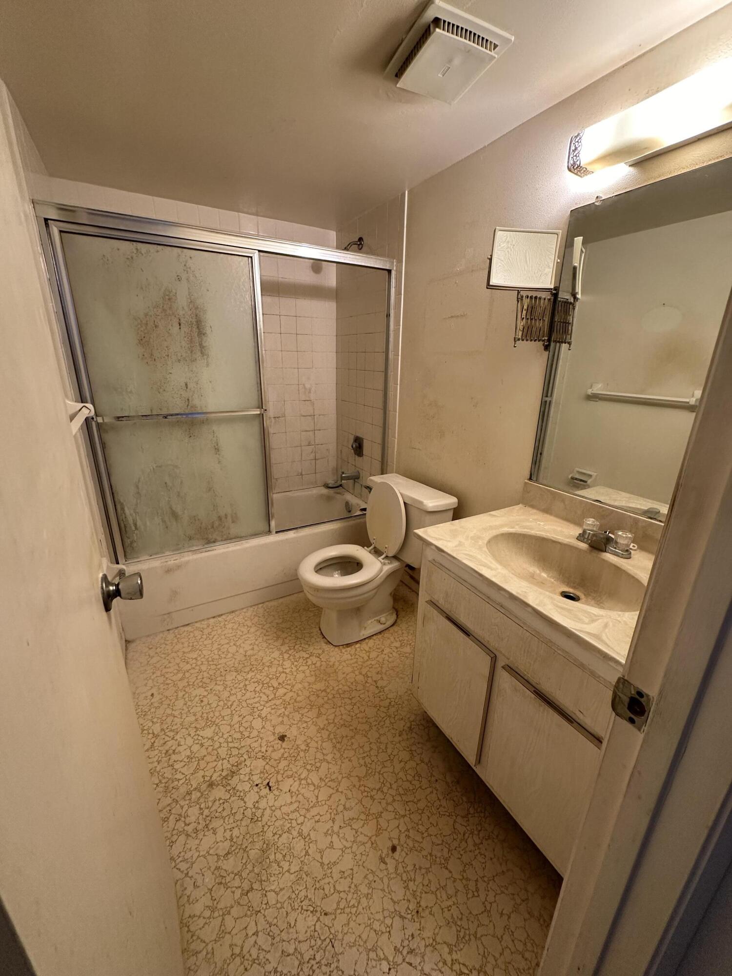 2700 N Highway A1a, 21-103