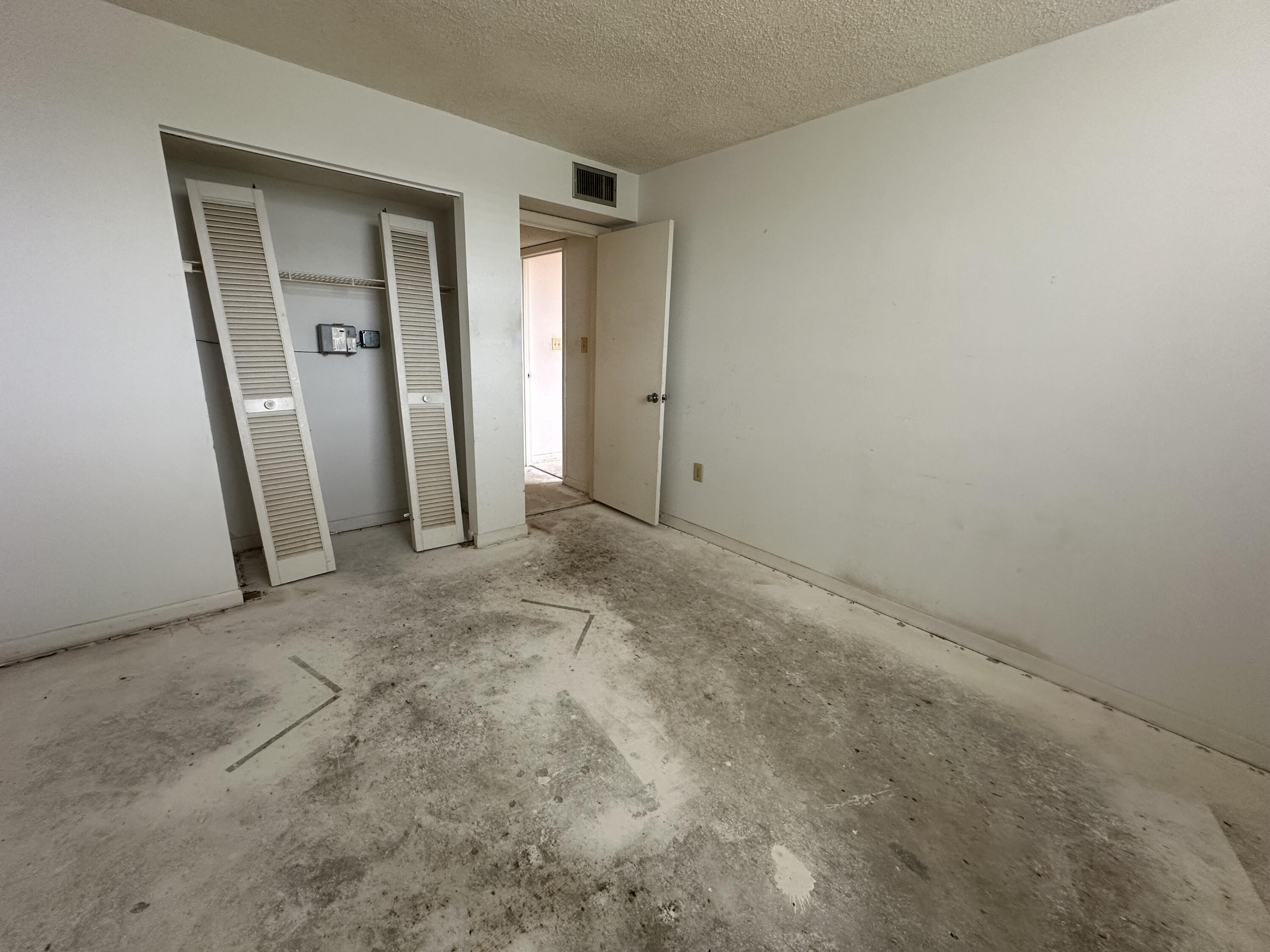 2700 N Highway A1a, 21-103
