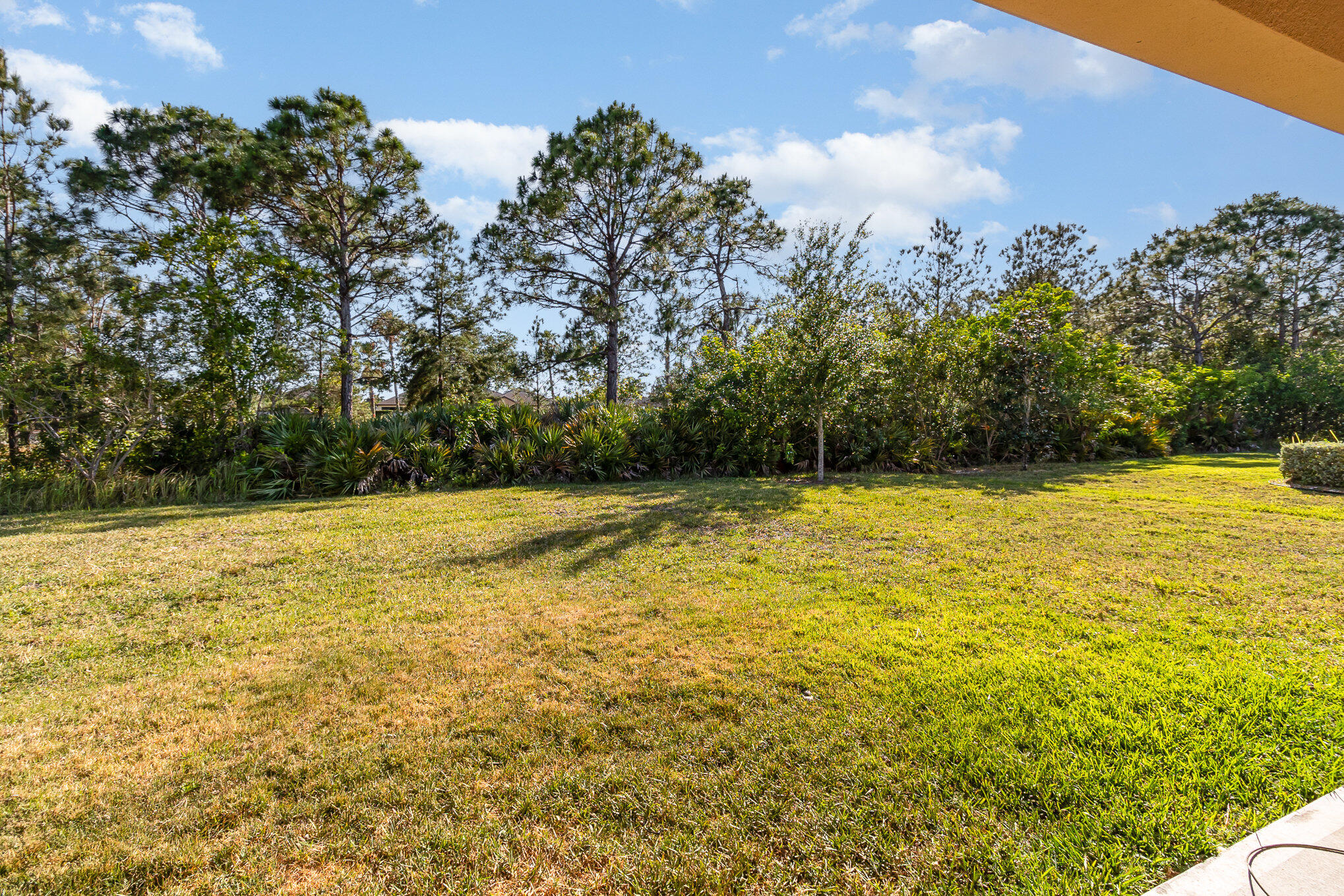 581 Easton Forest Circle SE