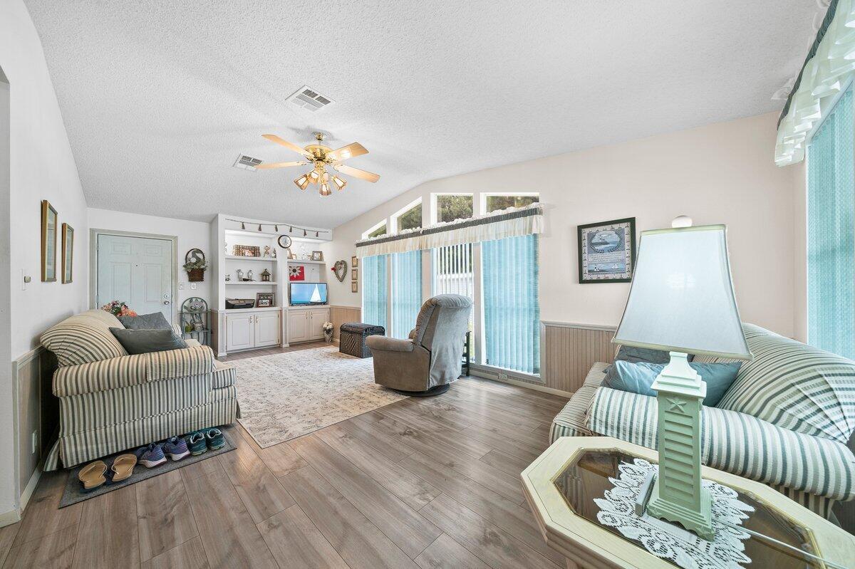 1241 Caber Court NE, 2