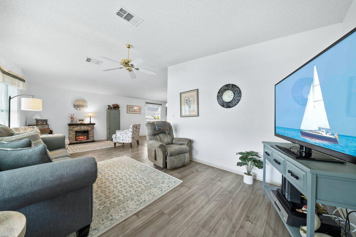 1241 Caber Court NE, 2