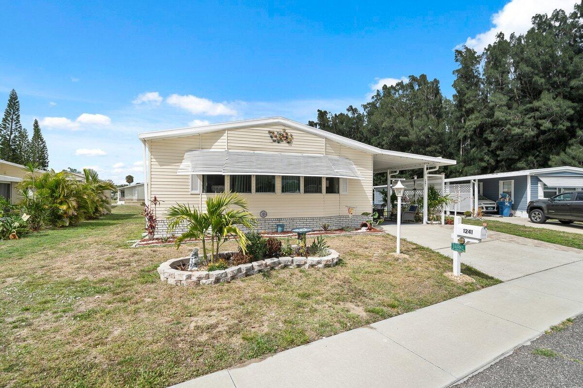1241 Caber Court NE, 2