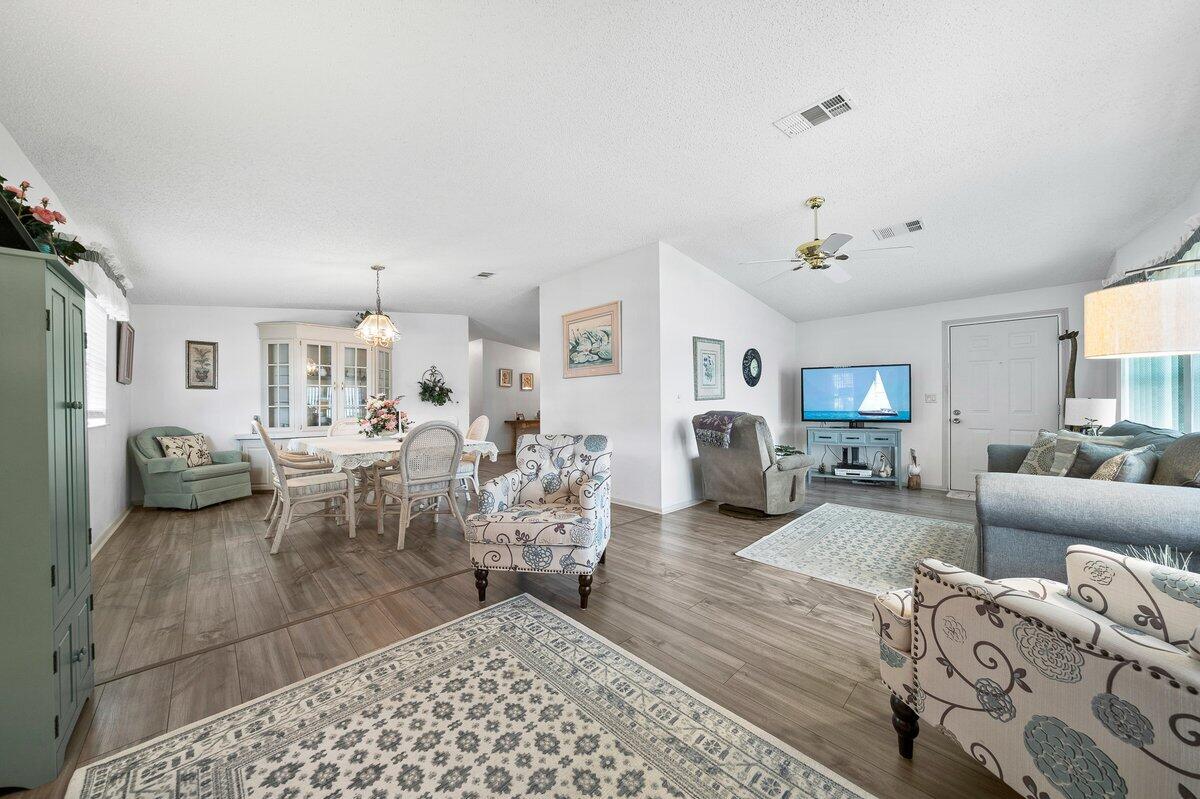1241 Caber Court NE, 2