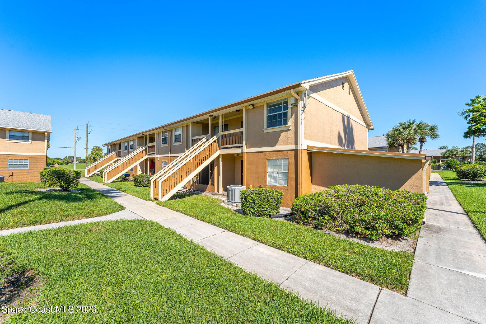 242 Bristol Court