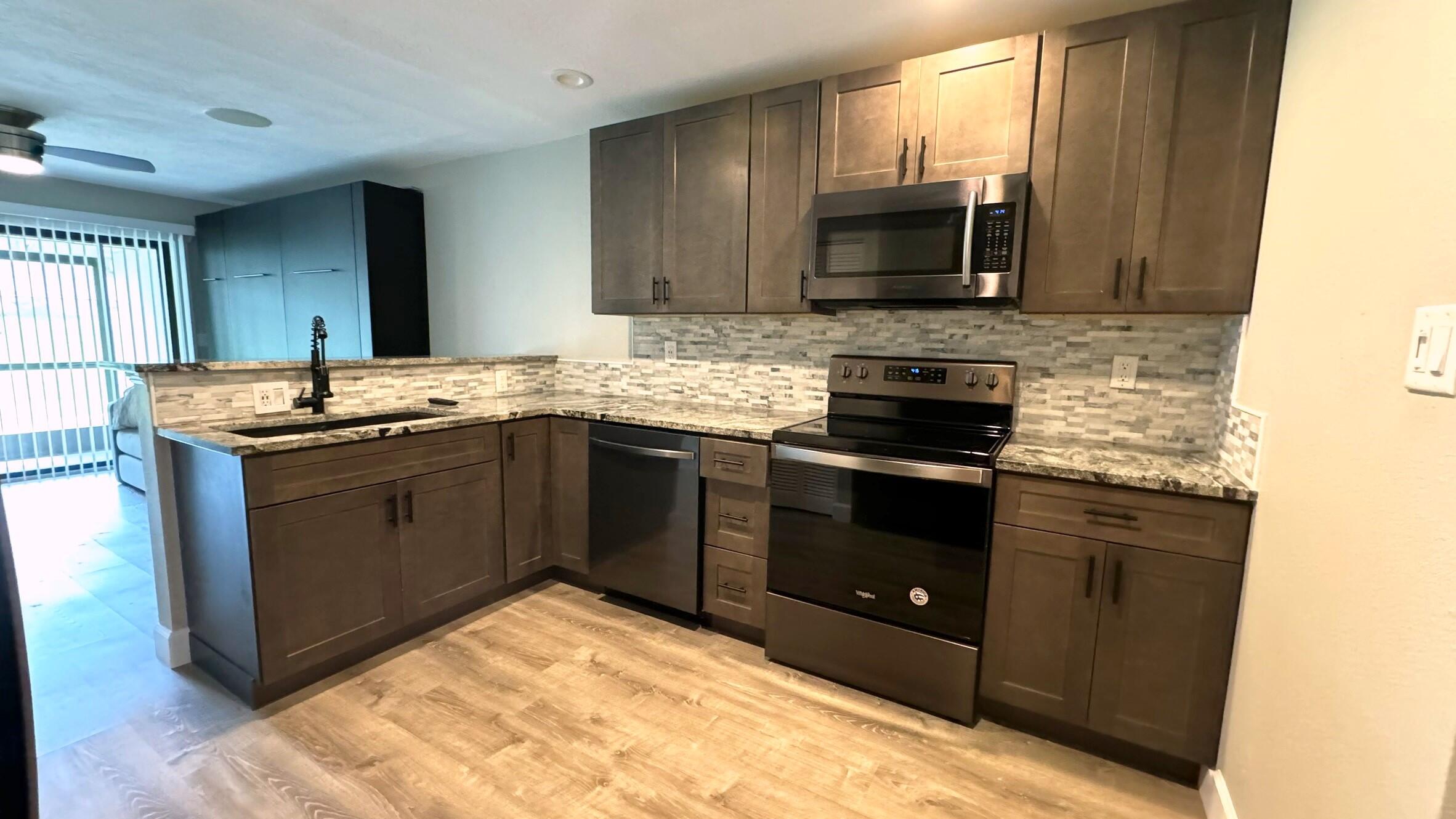 4163 Dividend Ave