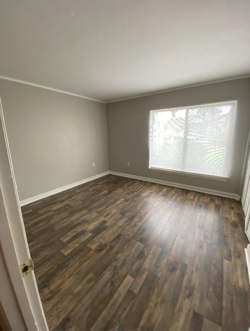 1515 Huntington Lane, 912