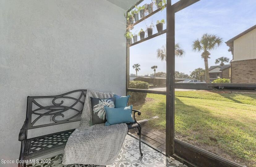 1515 Huntington Lane, 912