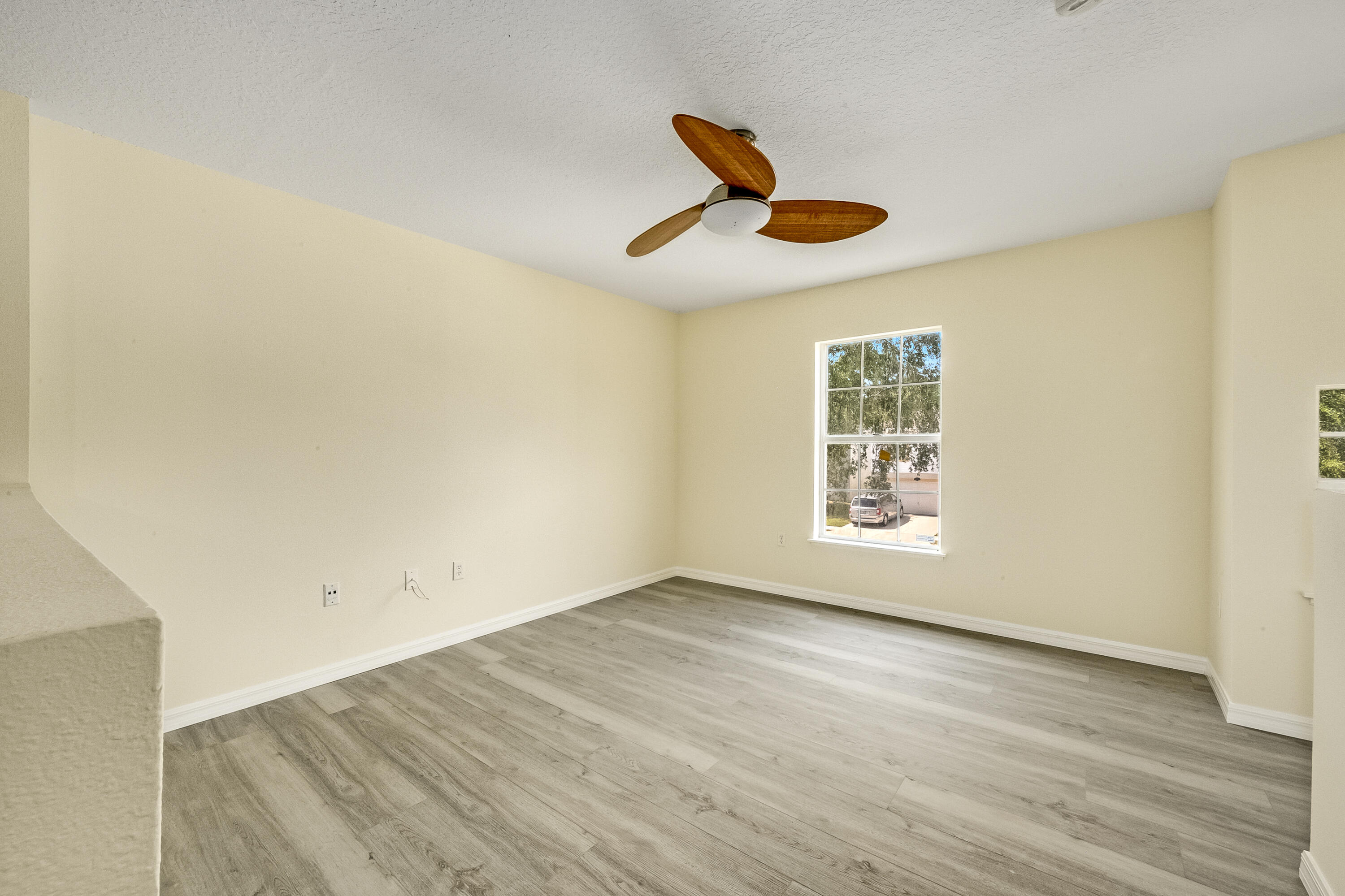 4605 Elena Way