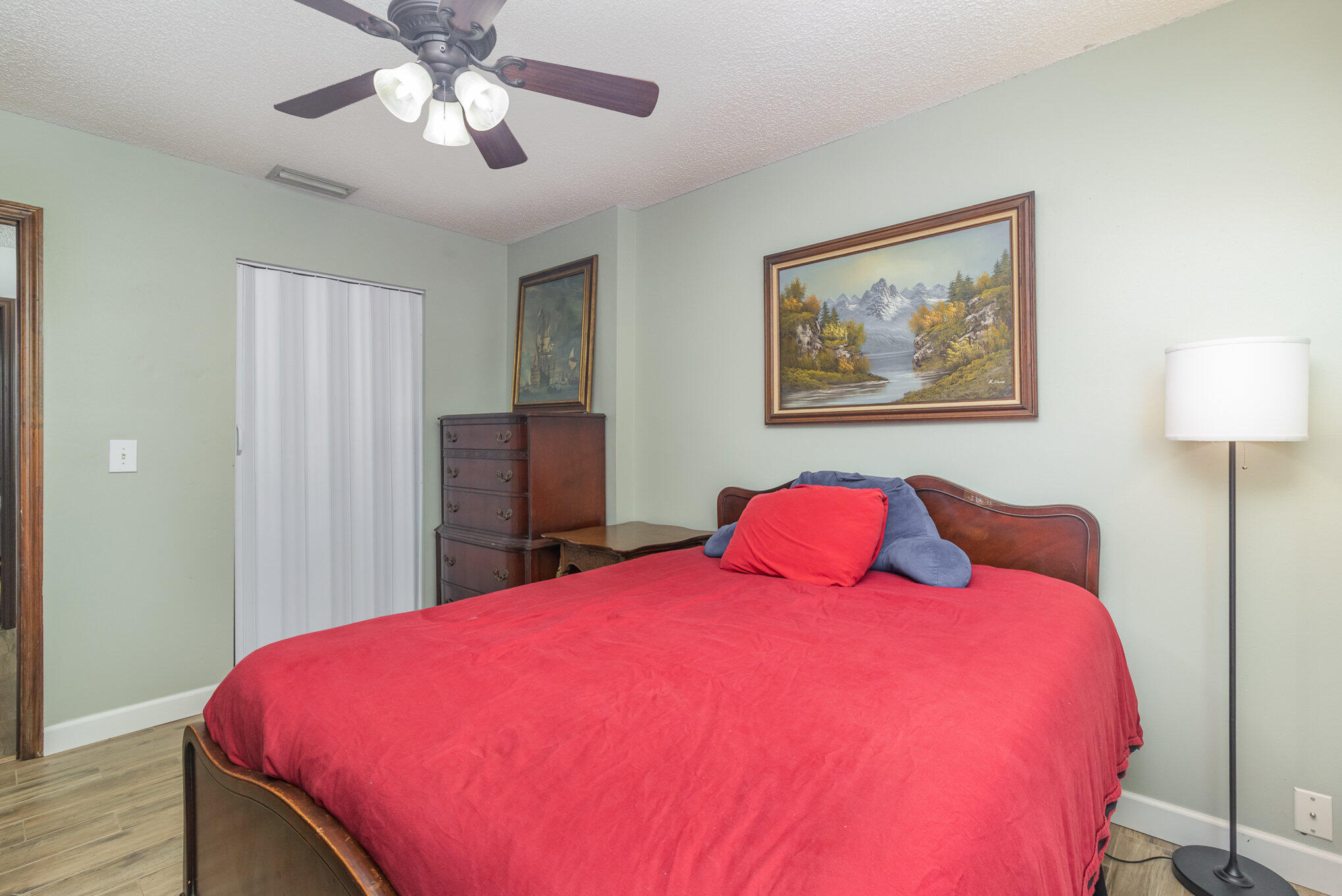 151 Greenbrier Avenue NW