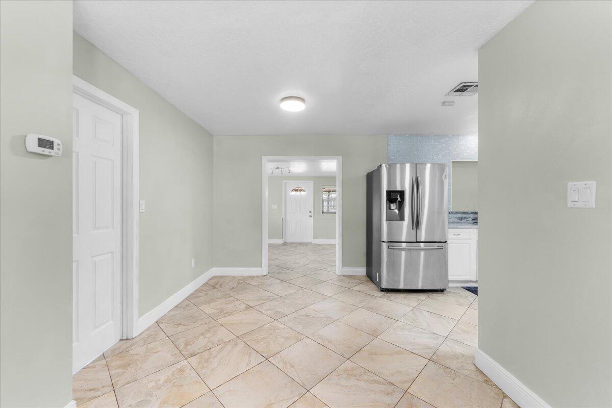 3299 Edgewood Drive NE