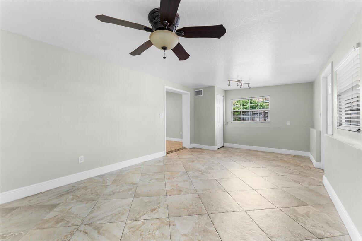 3299 Edgewood Drive NE