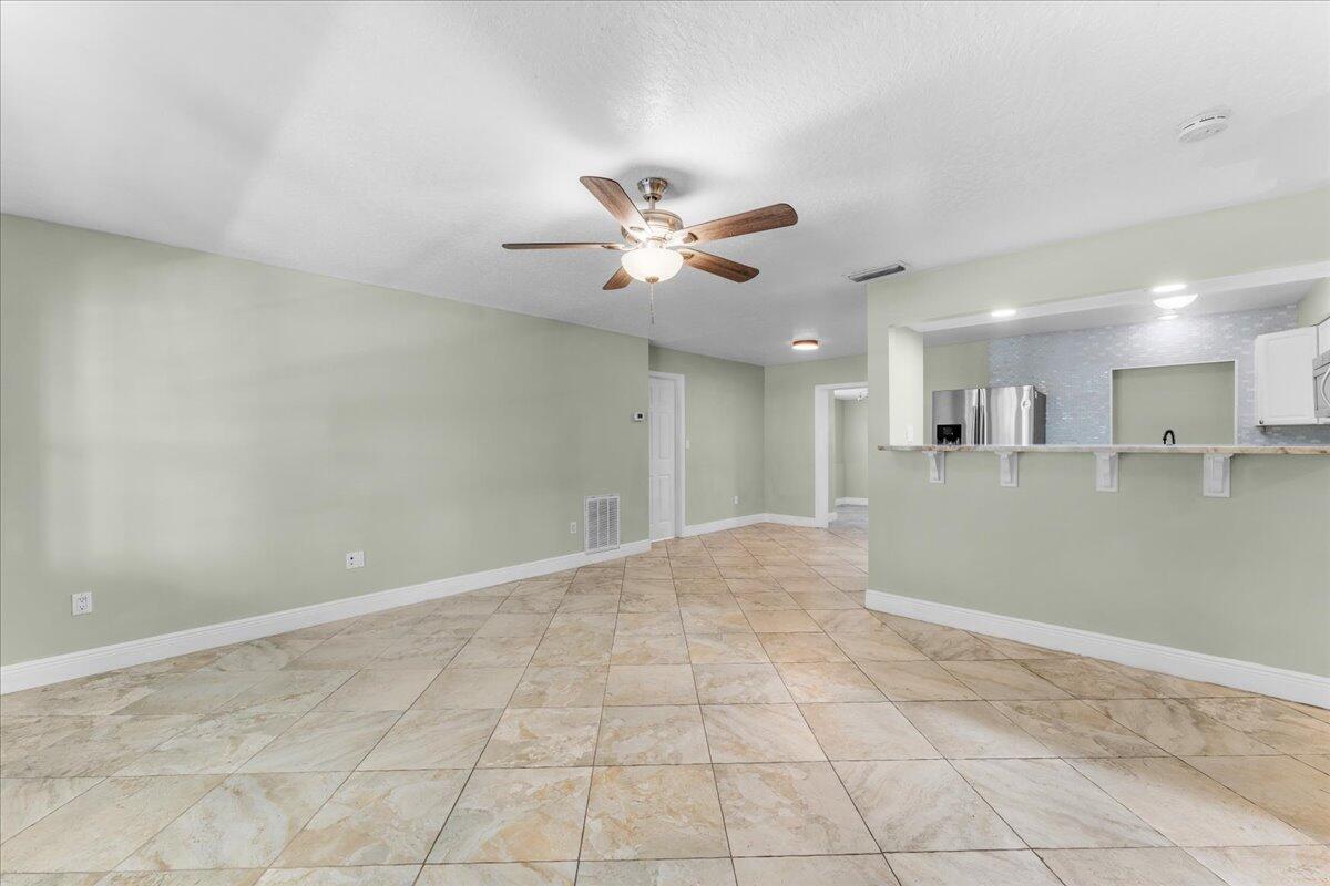 3299 Edgewood Drive NE