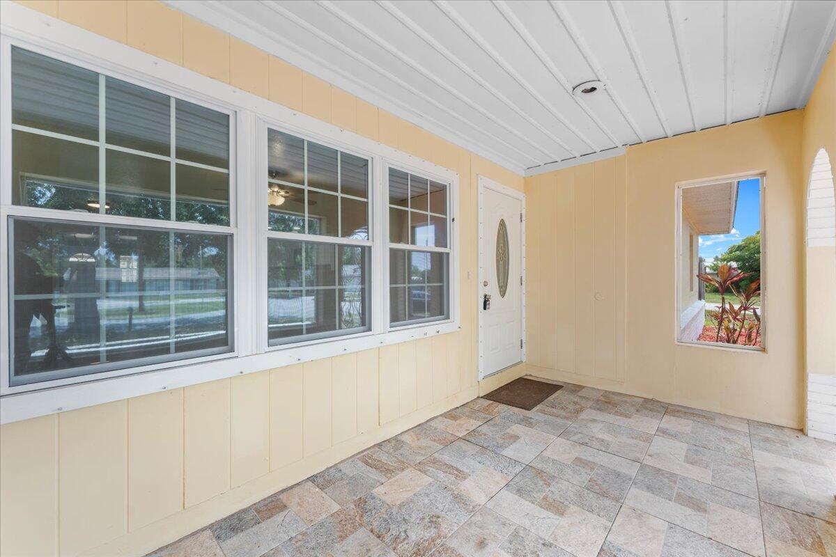 3299 Edgewood Drive NE
