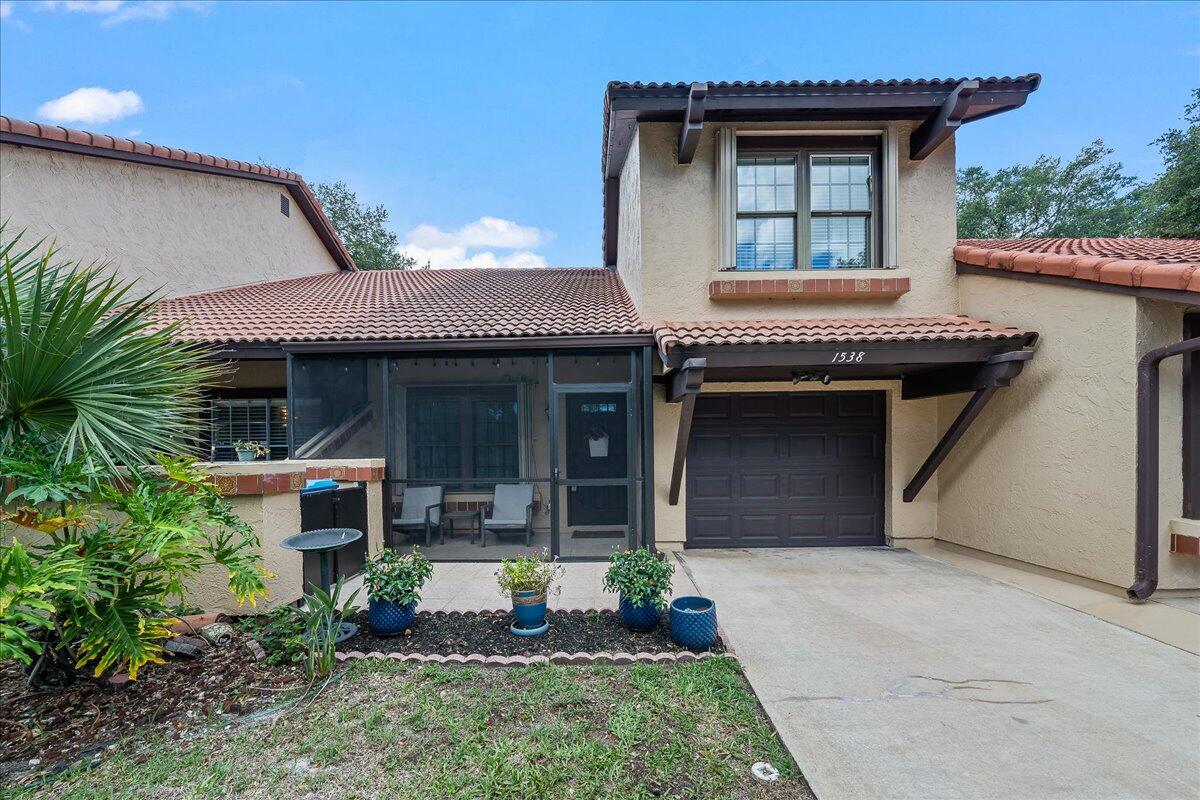 1538 Waldorf Circle NE