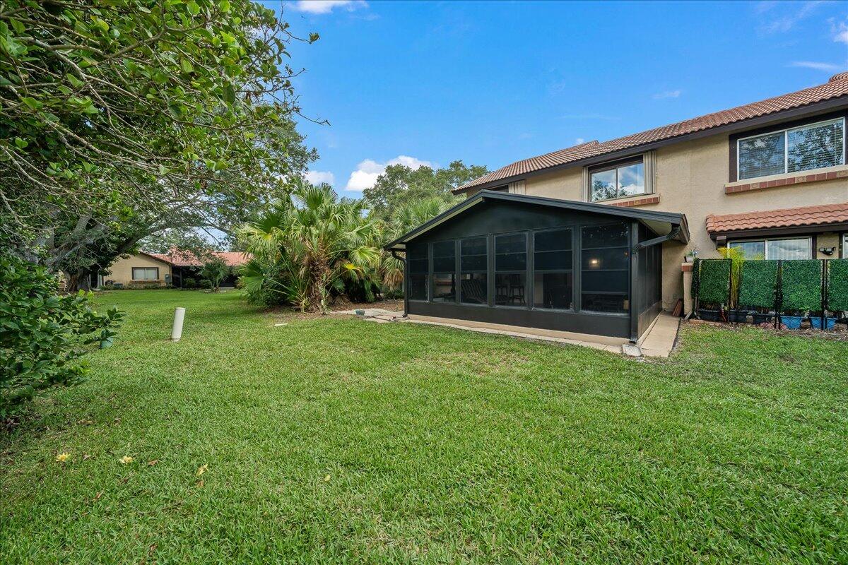 1538 Waldorf Circle NE