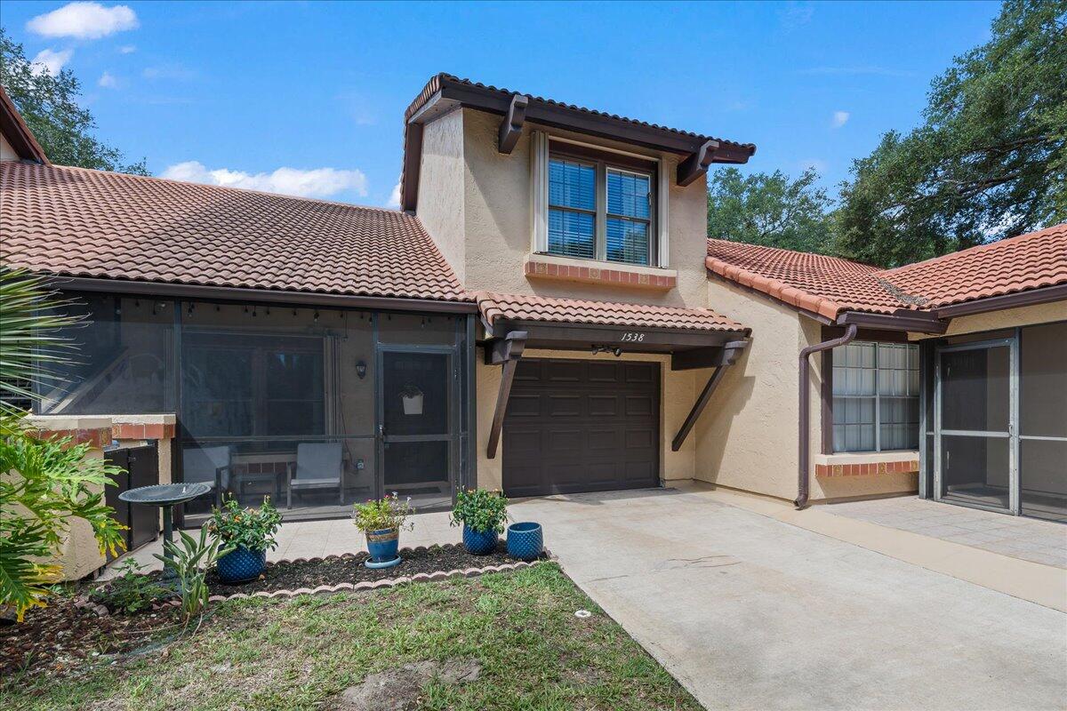 1538 Waldorf Circle NE