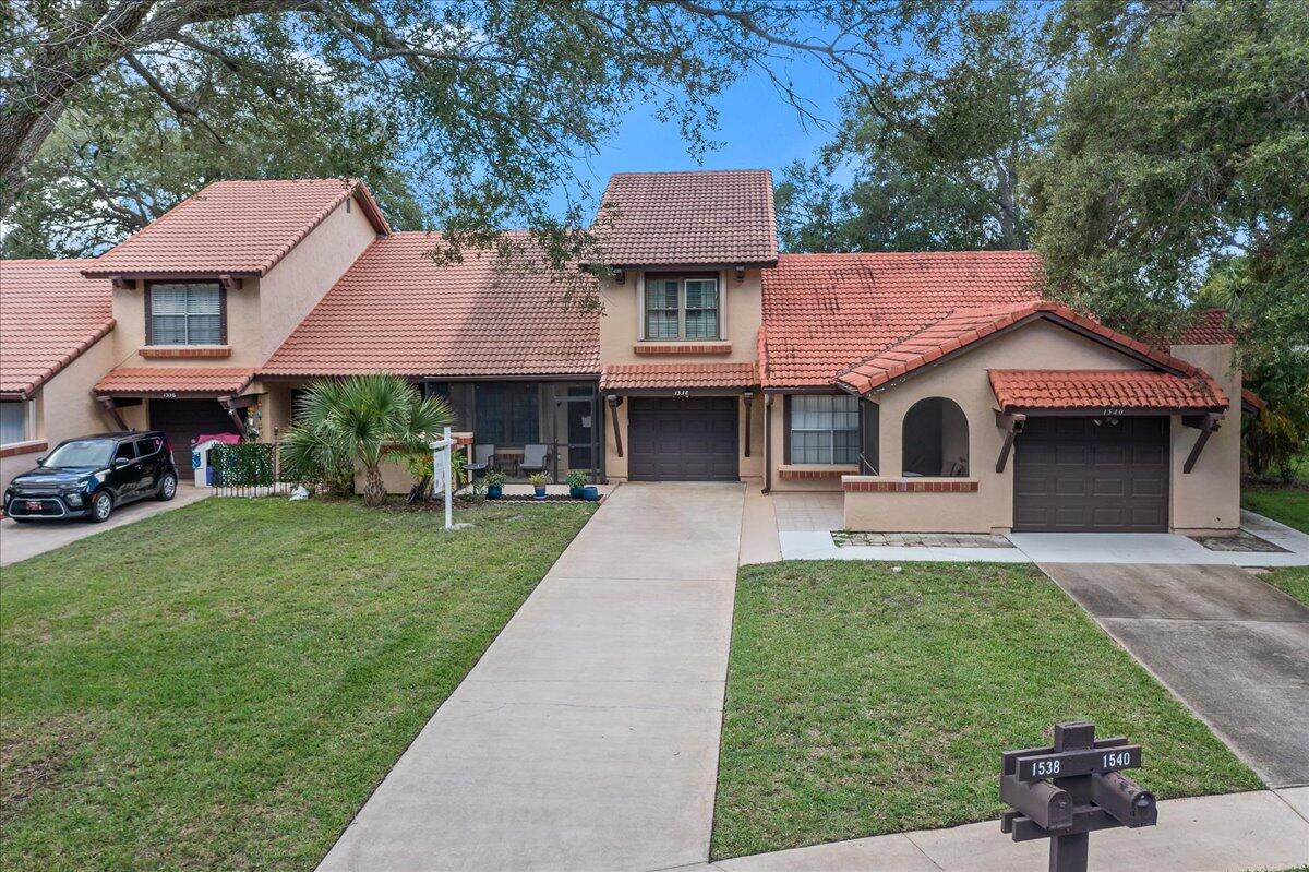 1538 Waldorf Circle NE
