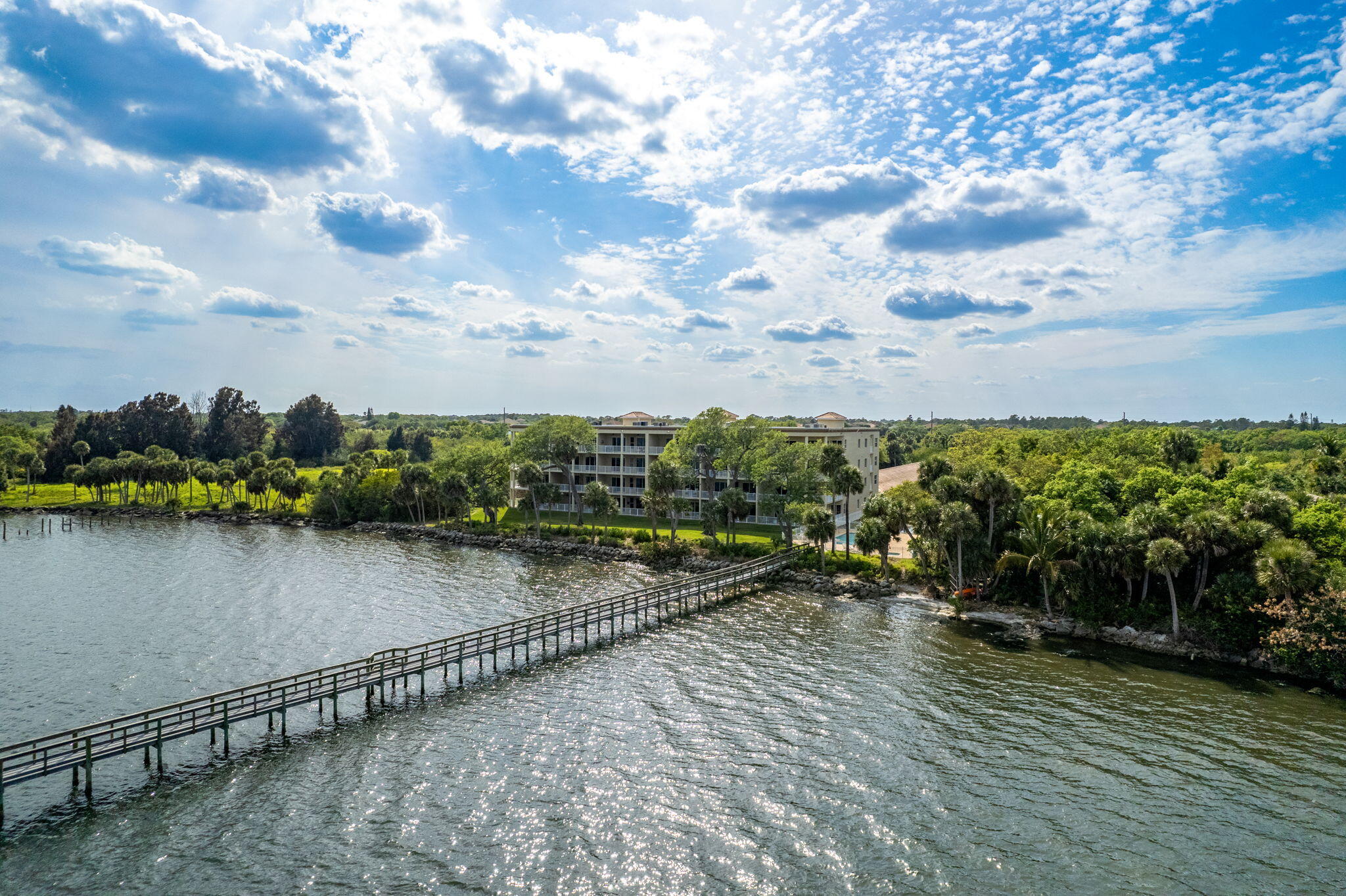 6005 Highway 1, 302