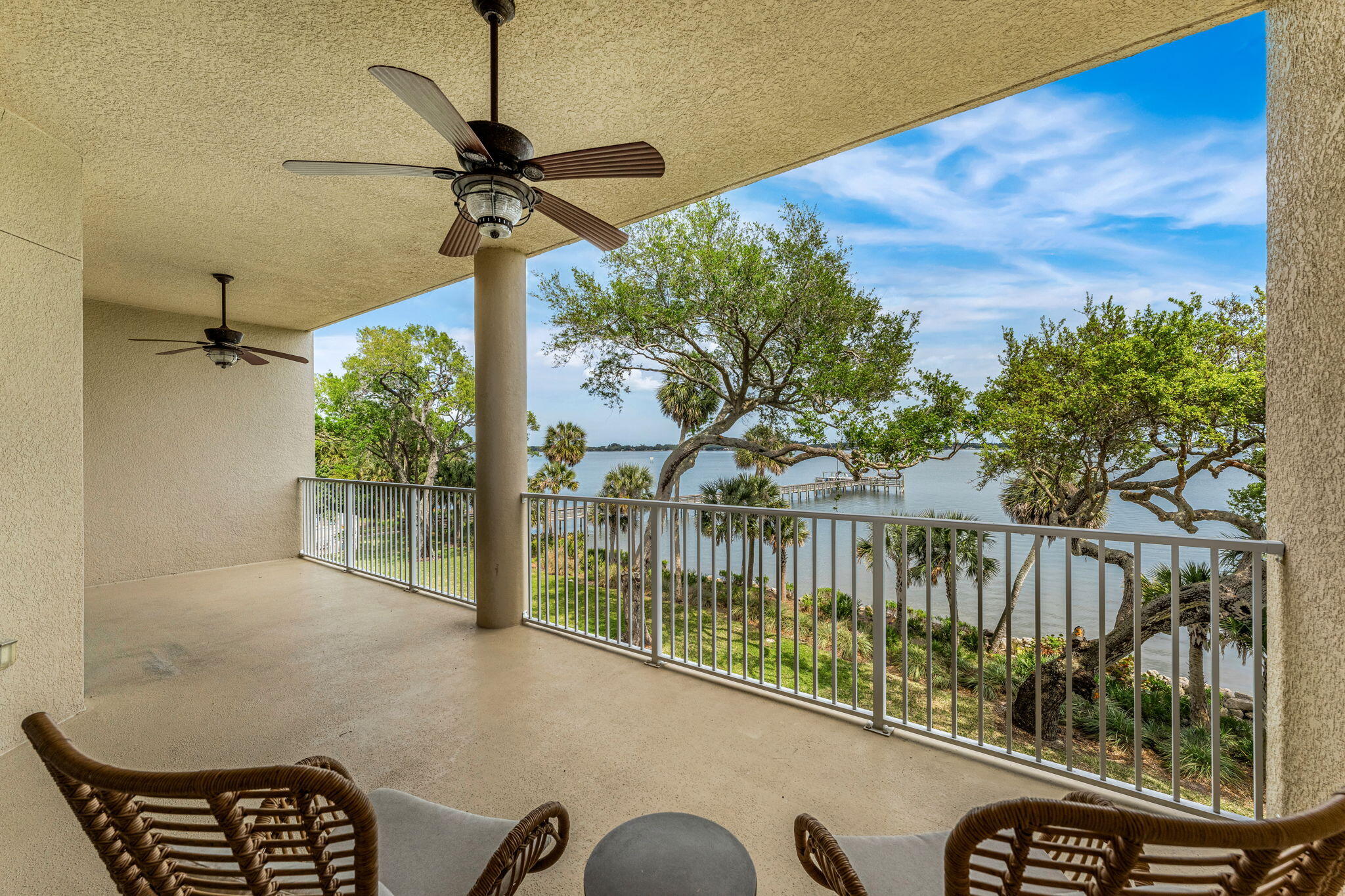6005 Highway 1, 302