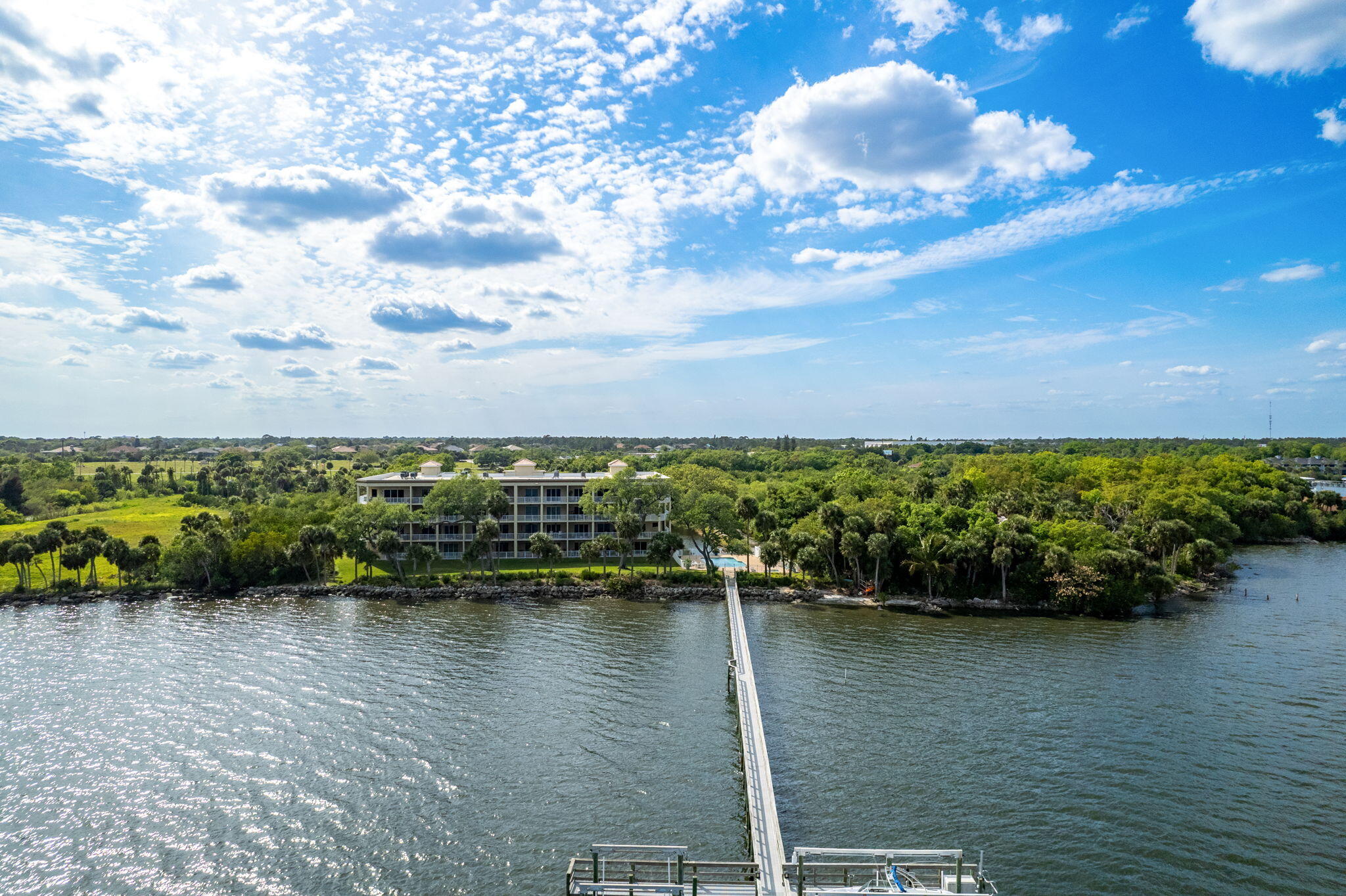 6005 Highway 1, 302