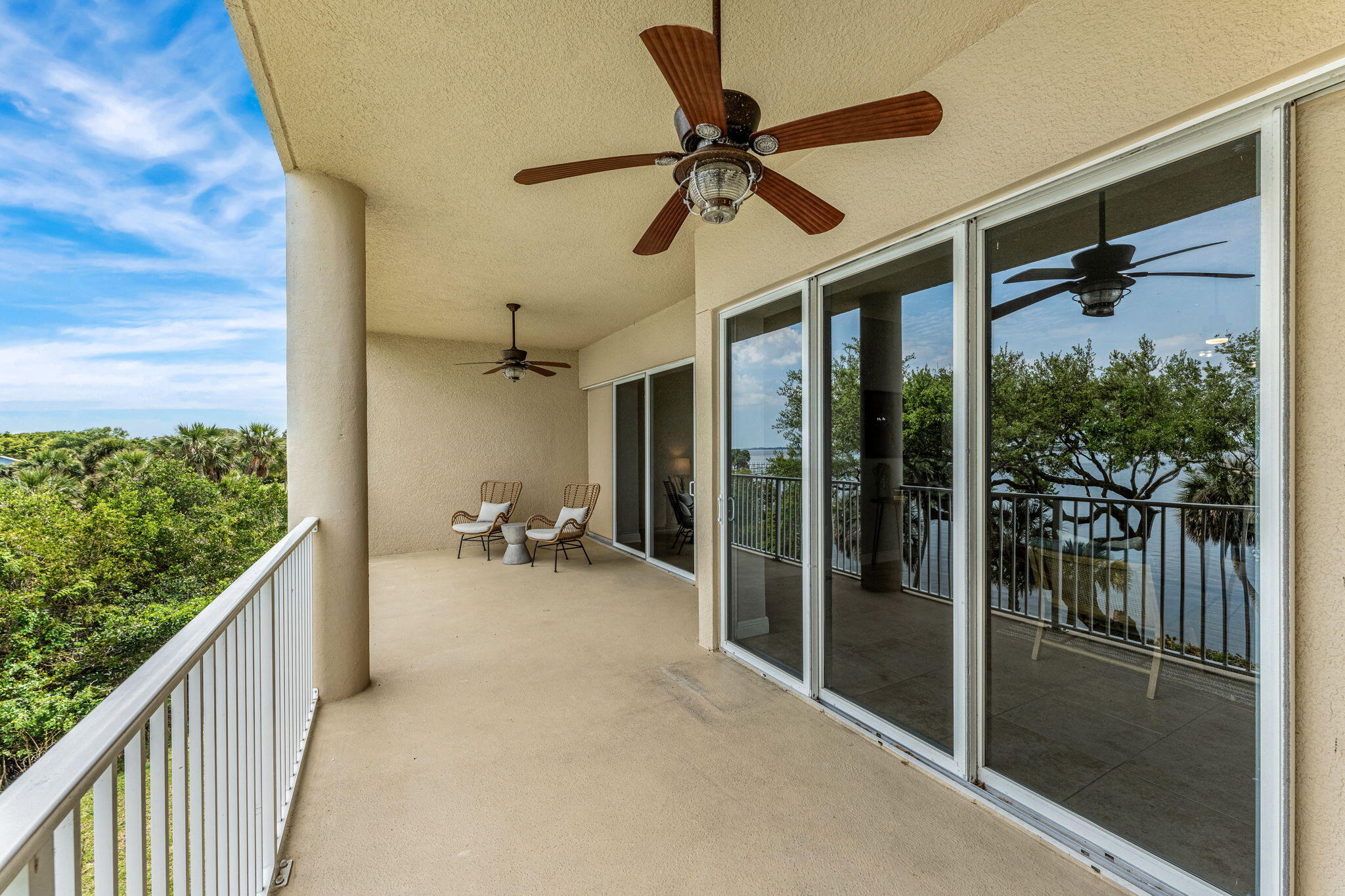 6005 Highway 1, 302