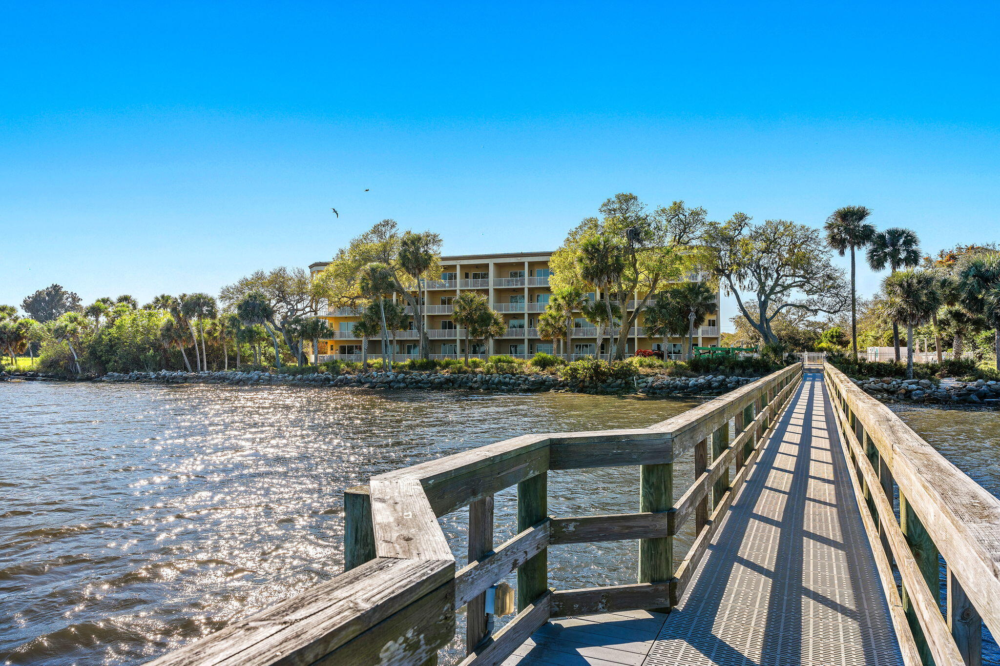 6005 Highway 1, 302
