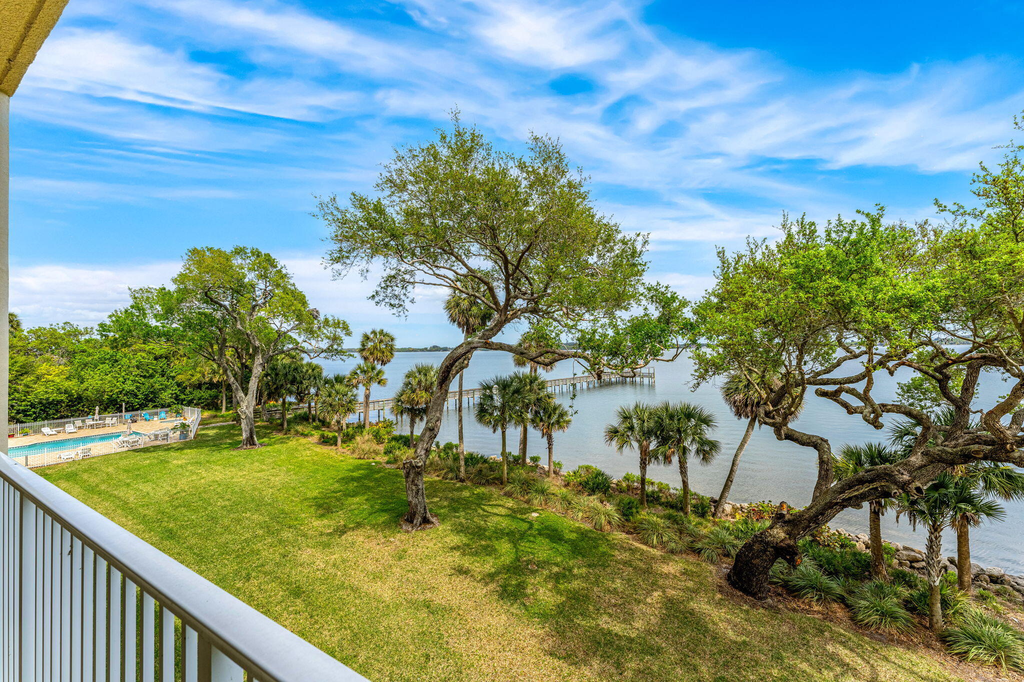 6005 Highway 1, 302