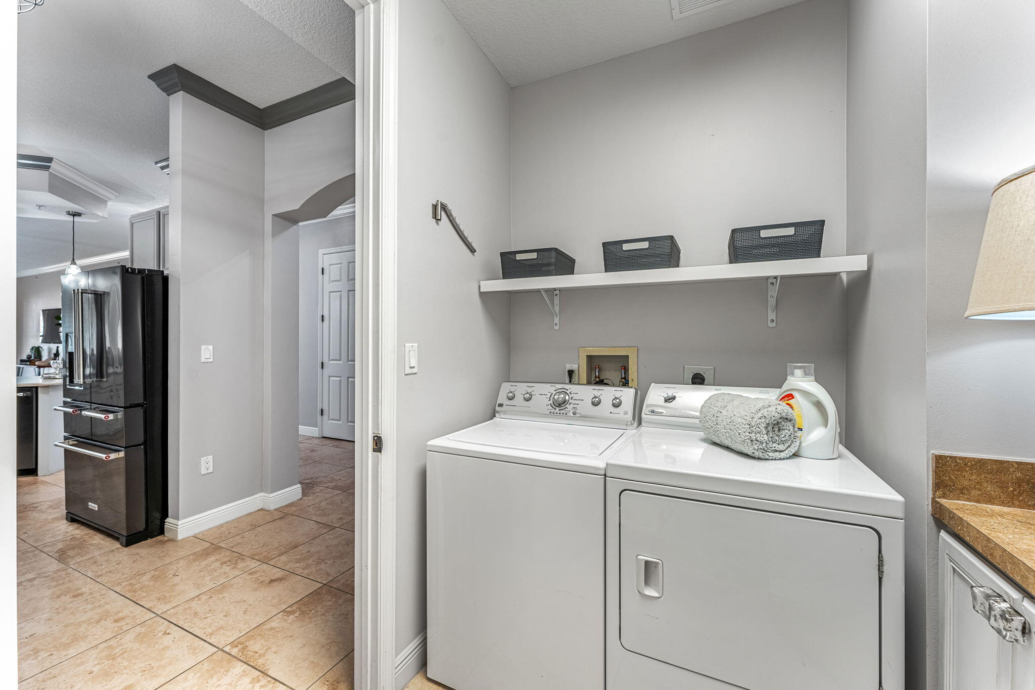 6005 Highway 1, 302