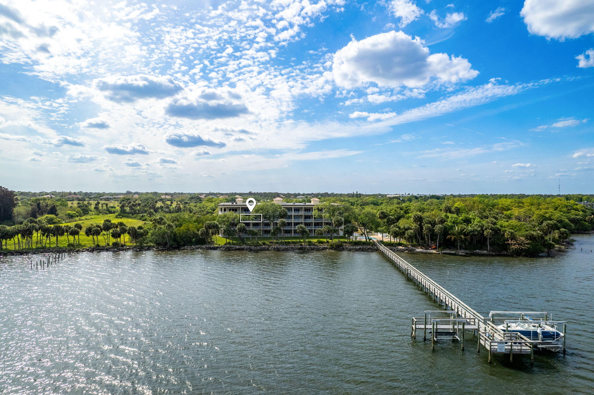 6005 Highway 1, 302
