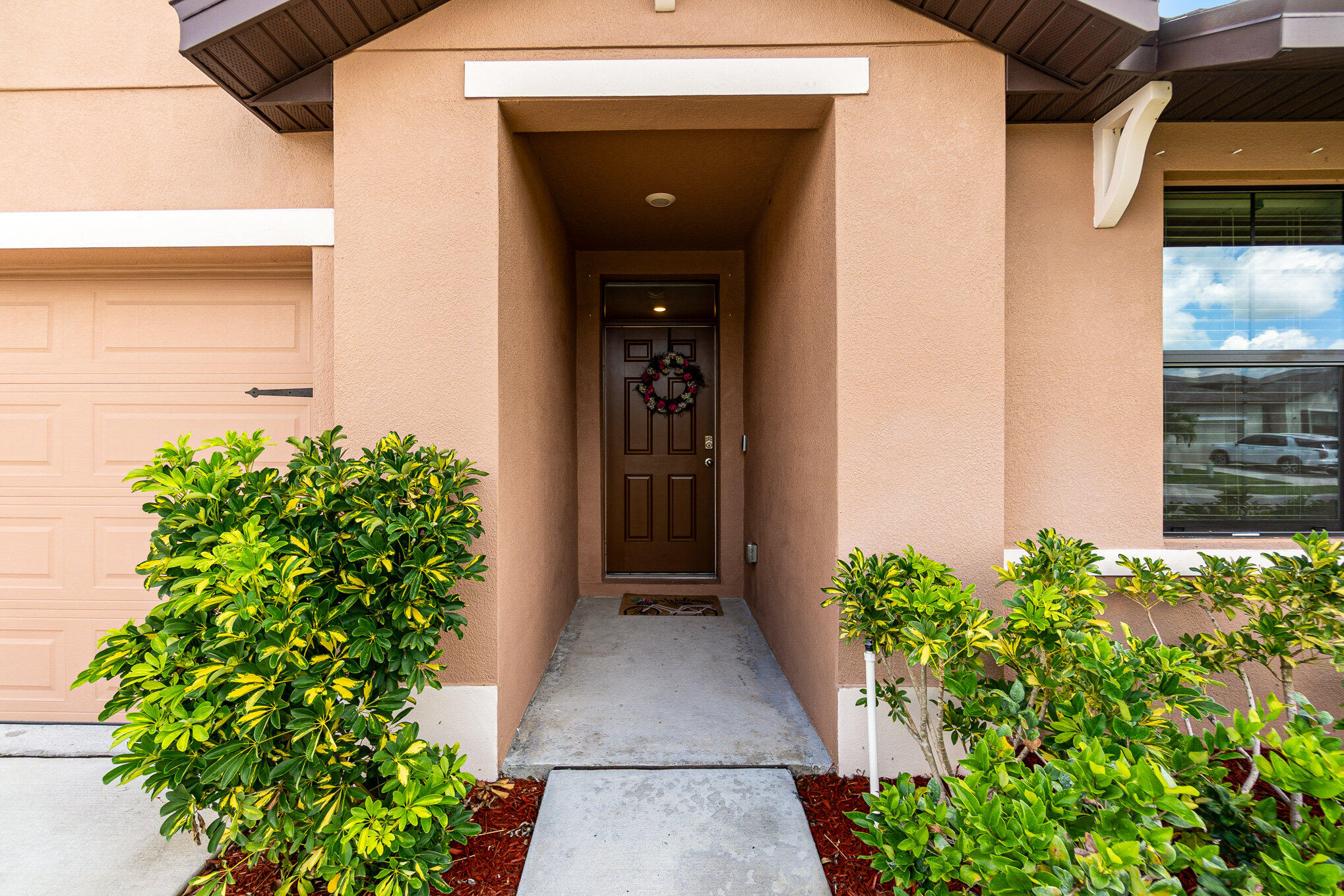 4727 Magenta Isles Drive