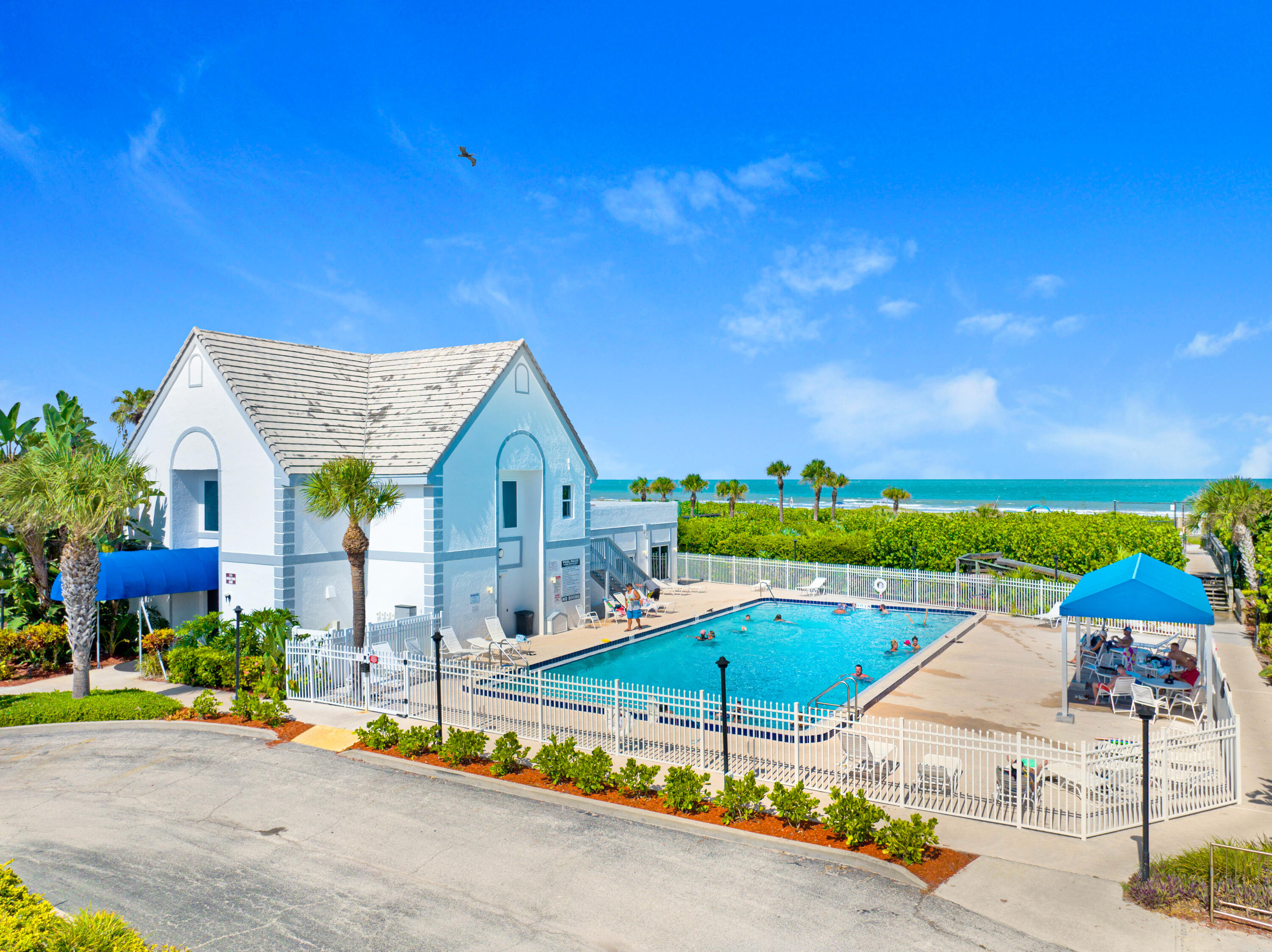 167 Seaport Boulevard, 32