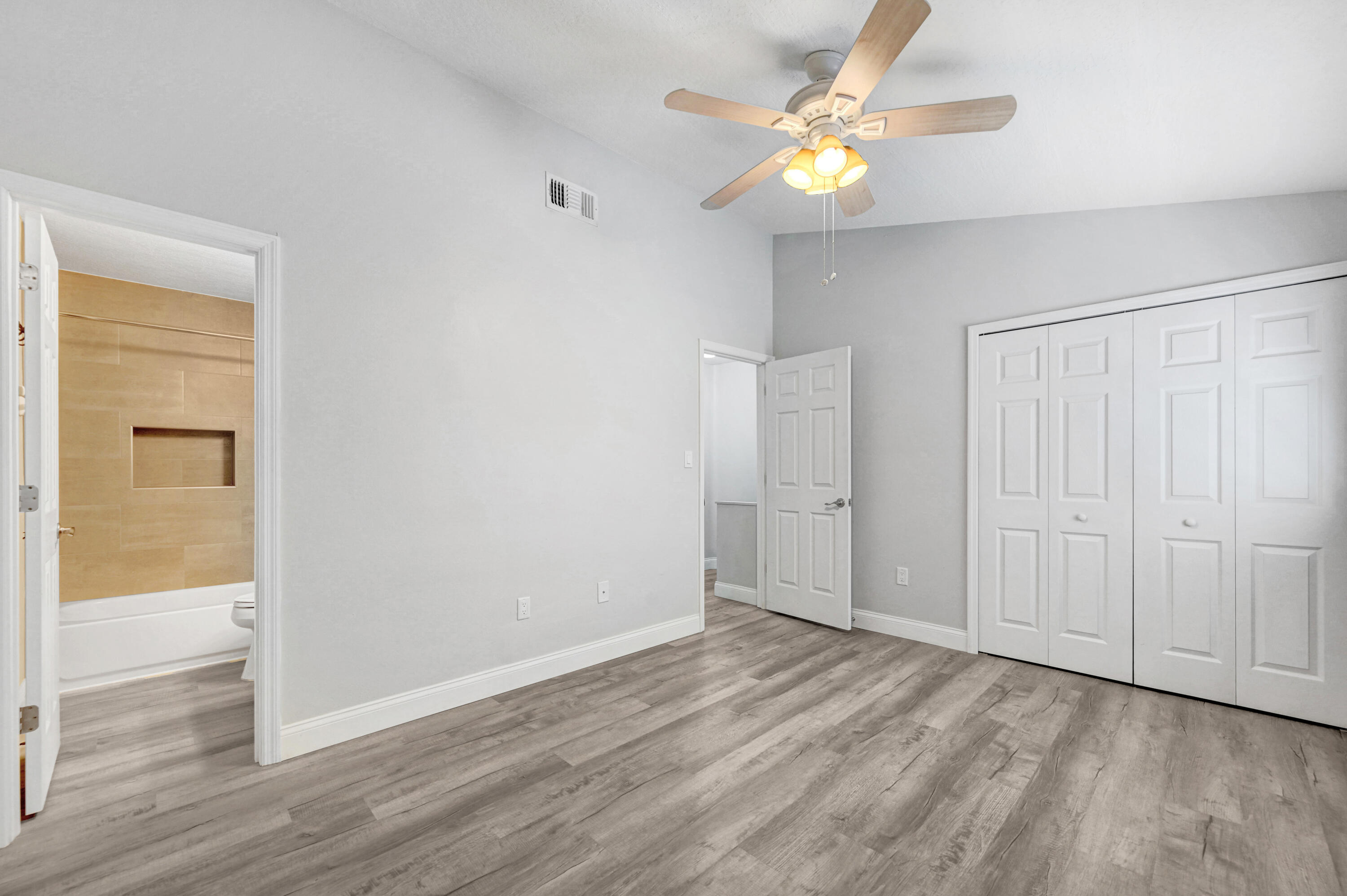 167 Seaport Boulevard, 32