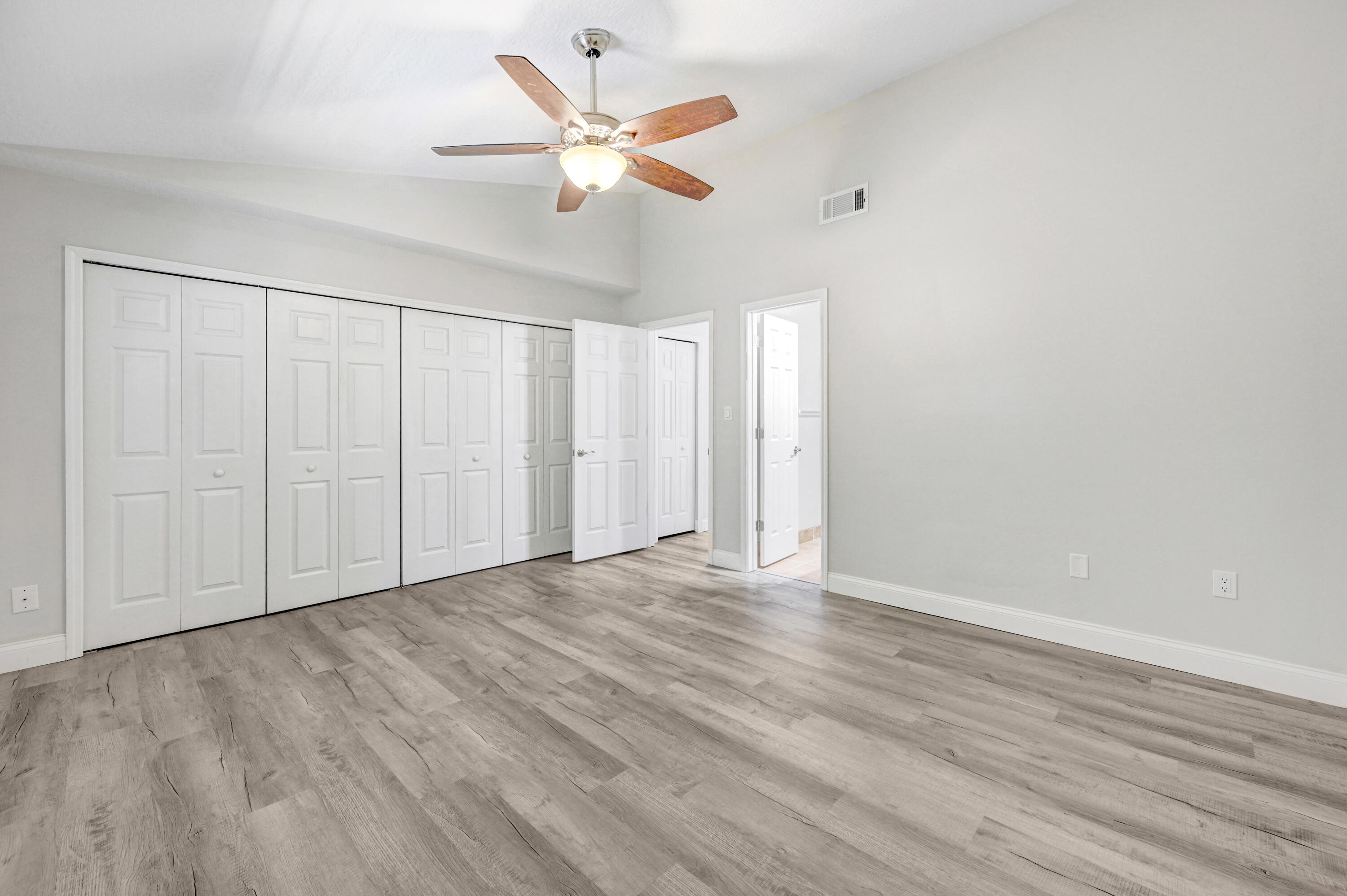 167 Seaport Boulevard, 32