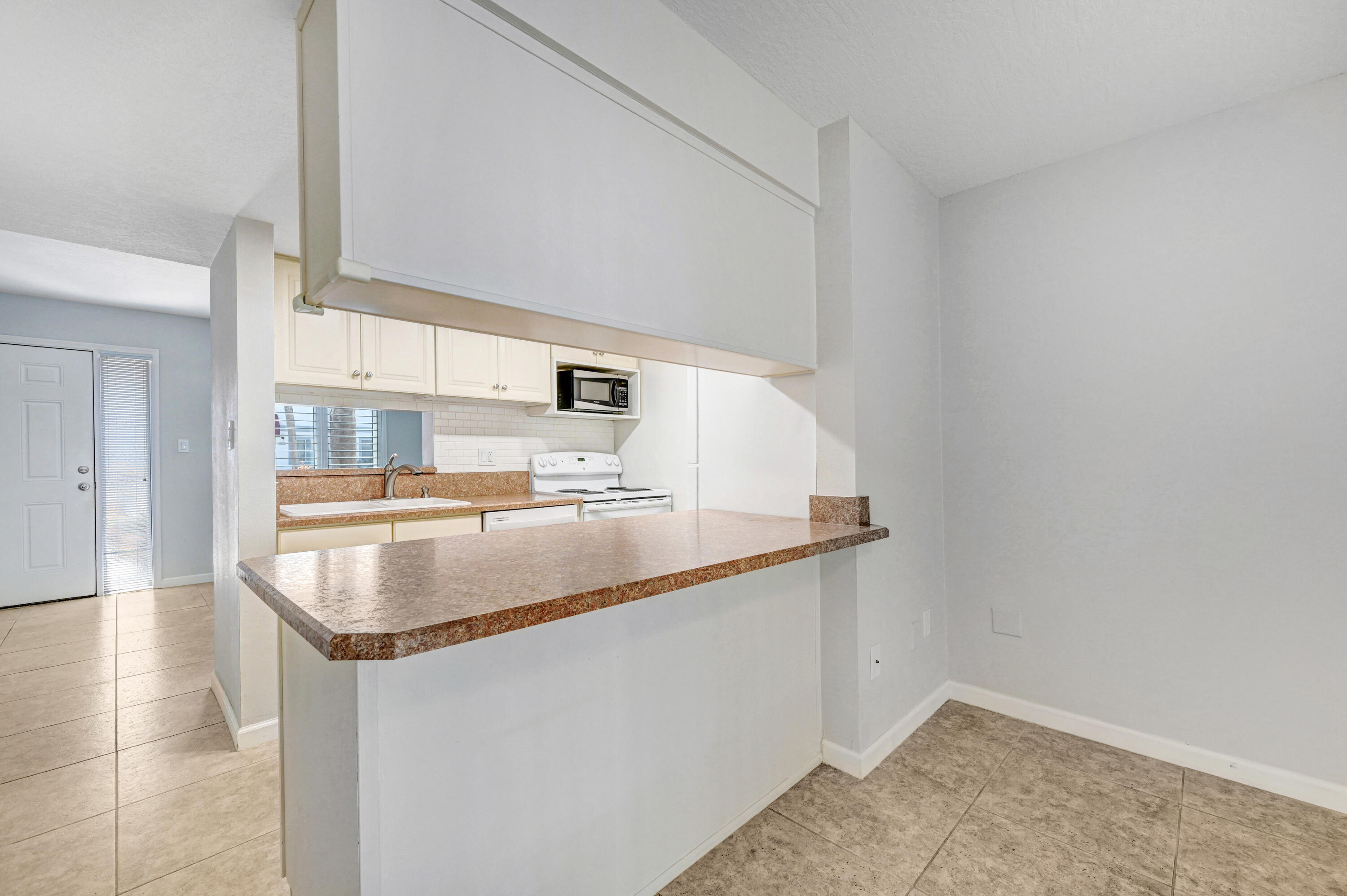 167 Seaport Boulevard, 32