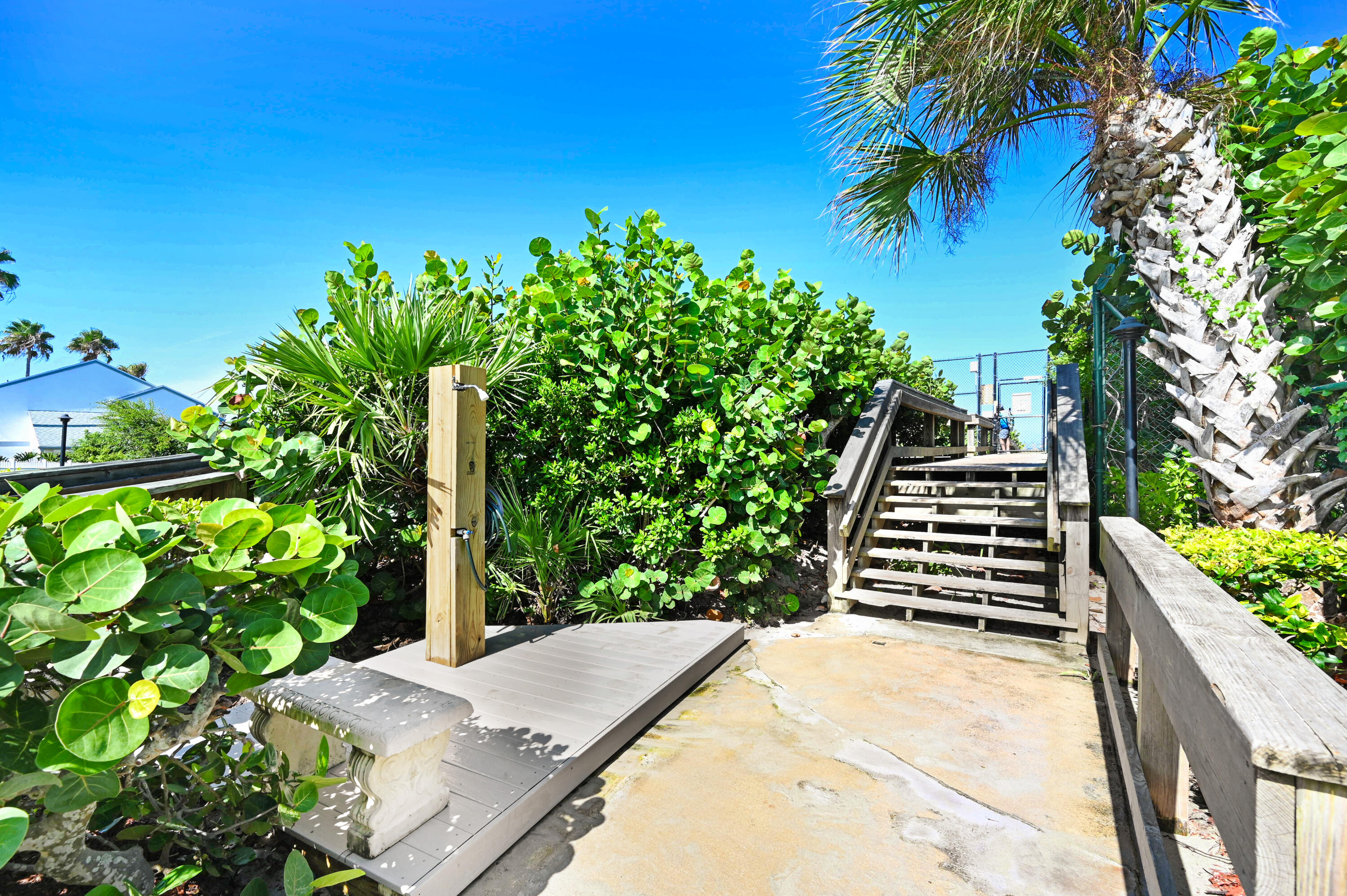 167 Seaport Boulevard, 32